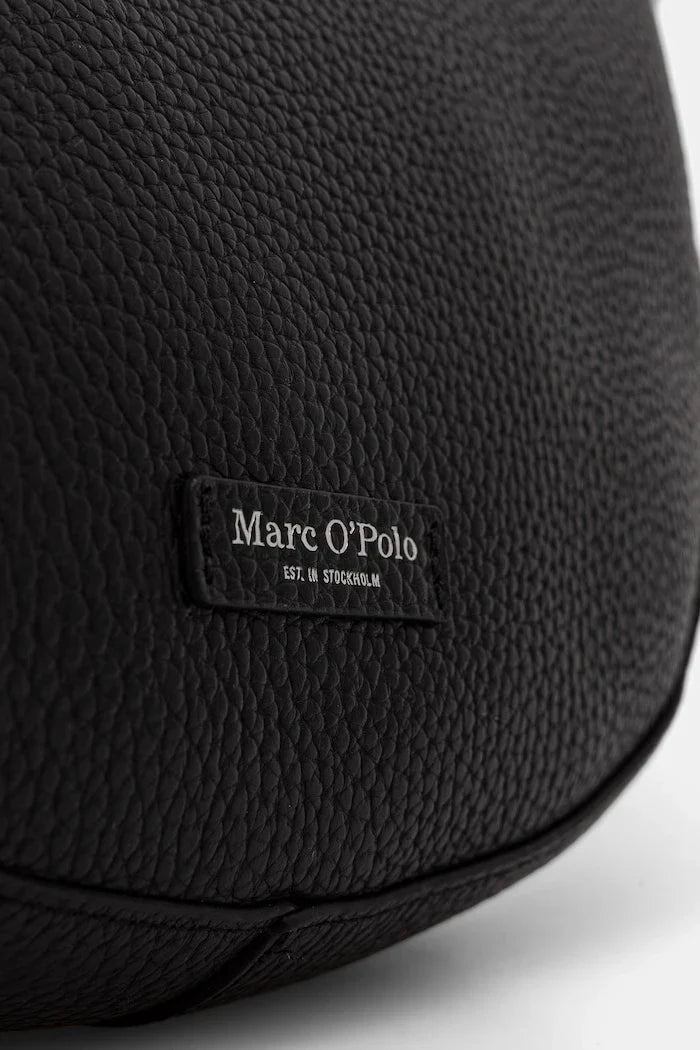 Marc O'Polo kadın deri kruasan çanta