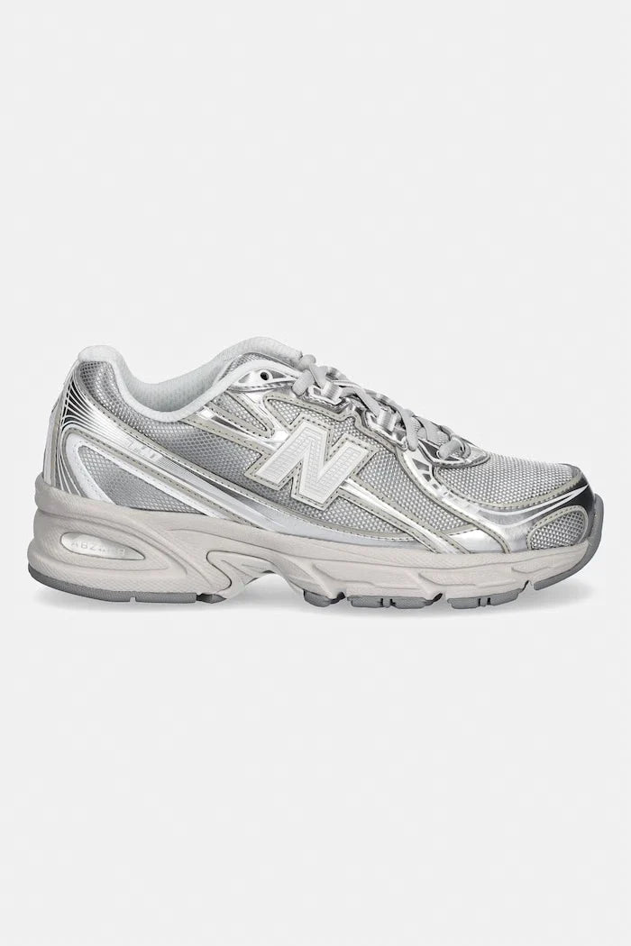 New Balance 740 sneakers