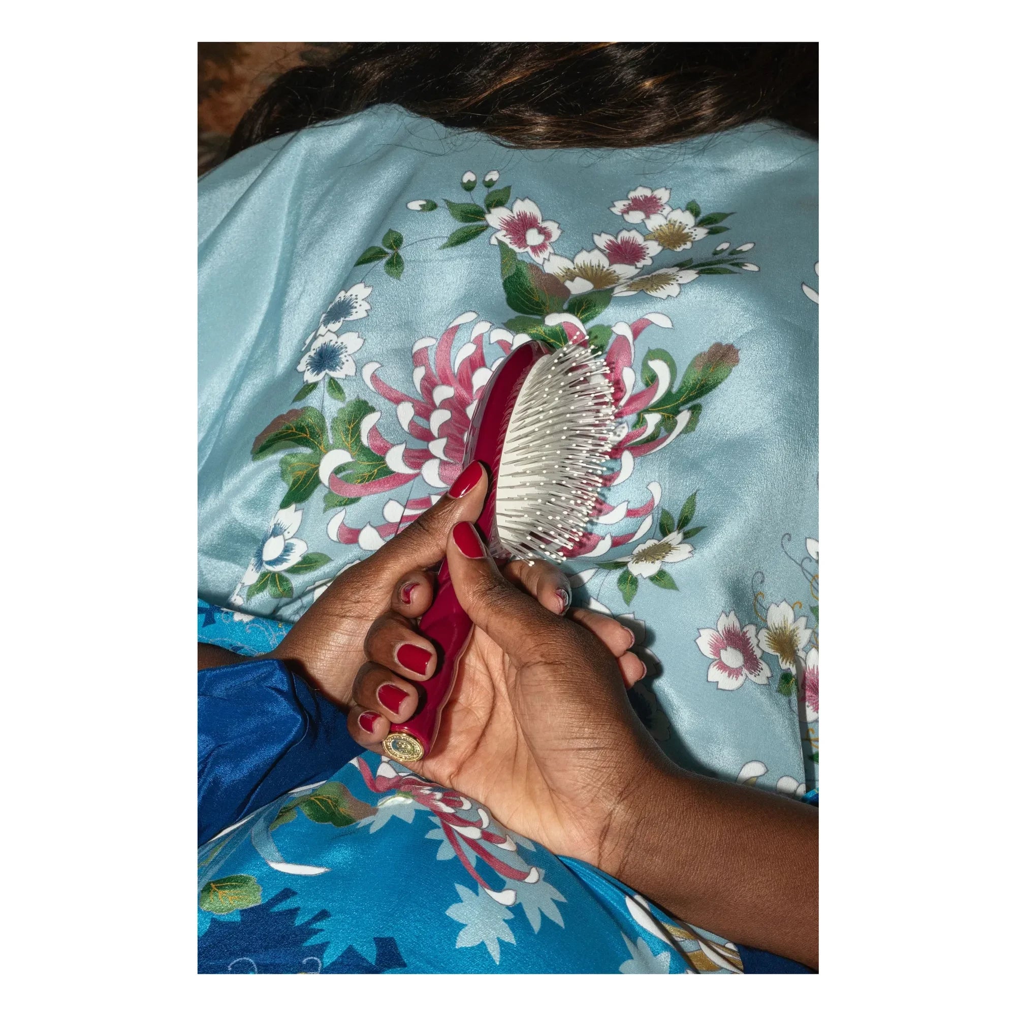 La Bonne Brosse - La Miracle Brush No.4 - Volumizing and Stimulating | Cherry Red