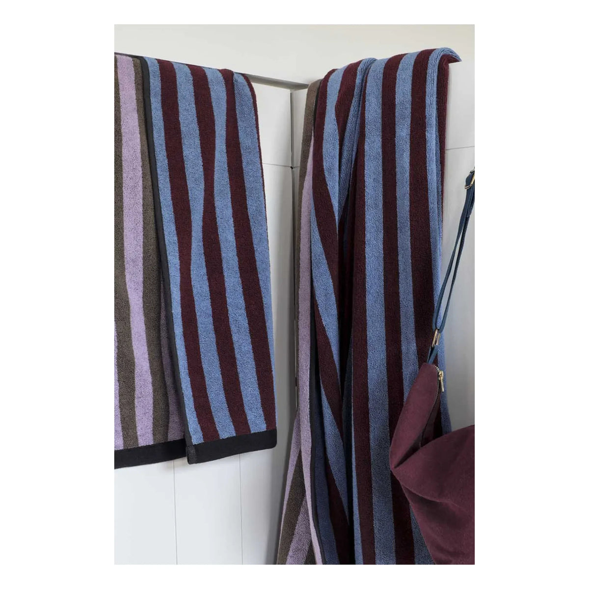La cerise sur le gâteau - Charly Towel | Blueberry