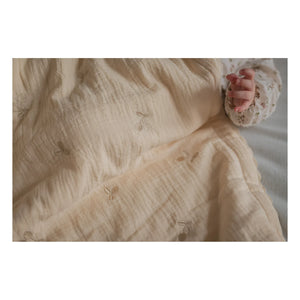 Gentil Coquelicot - Embroidered Clover Cotton Muslin Blanket