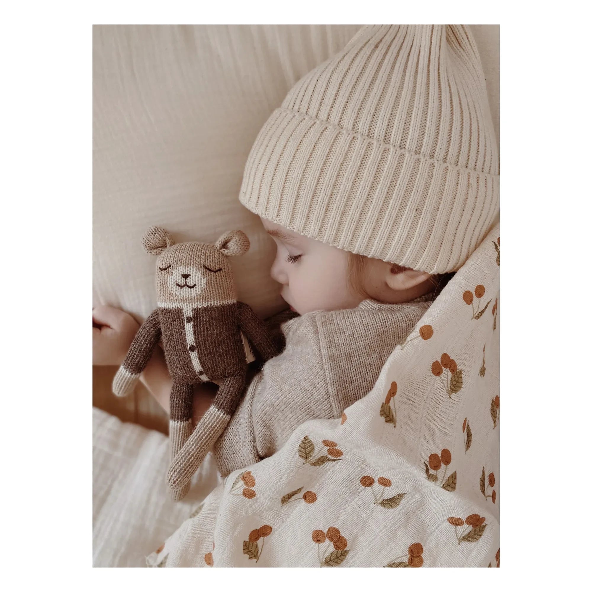 Main Sauvage - Cherry Pattern Swaddle Cloth | Beige