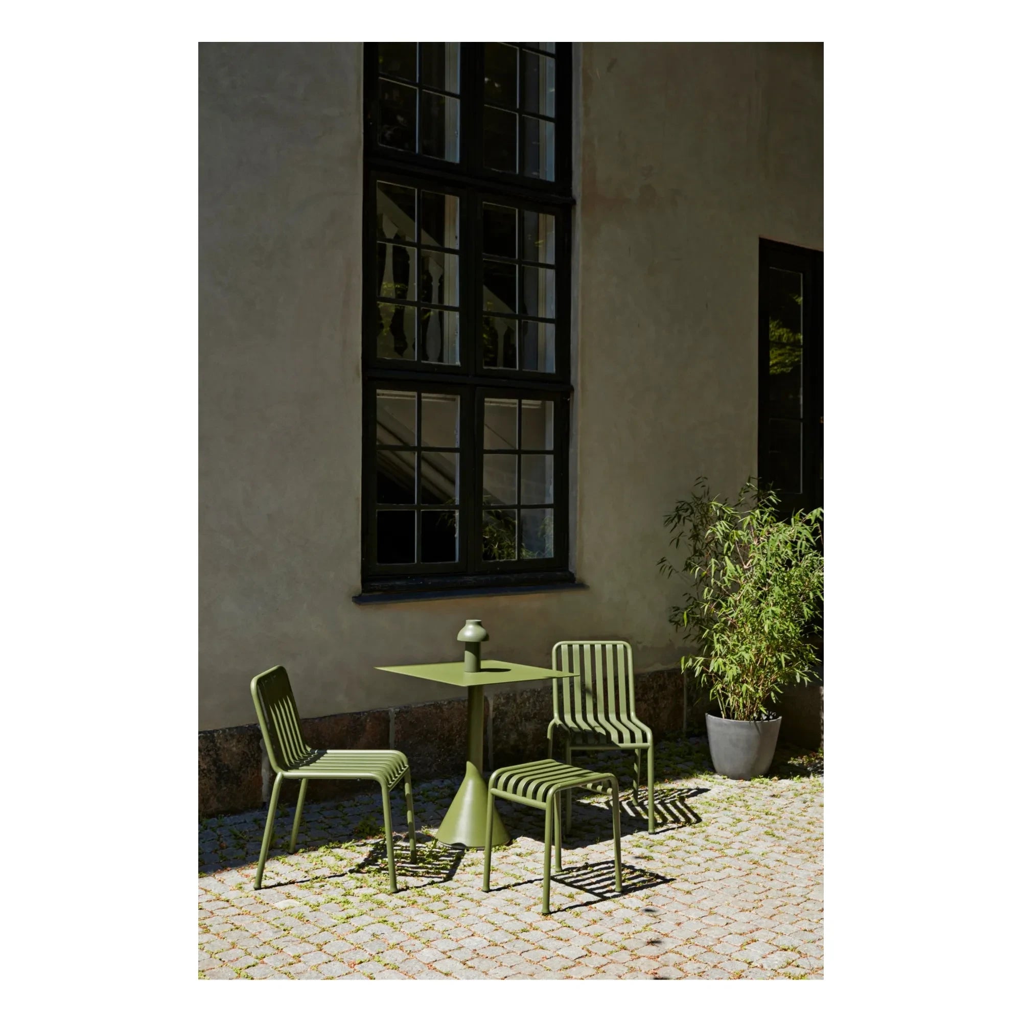 Hay - Palissade Cone Table designed by Ronan and Erwan Bouroullec - 65 x 65 cm | Olive green