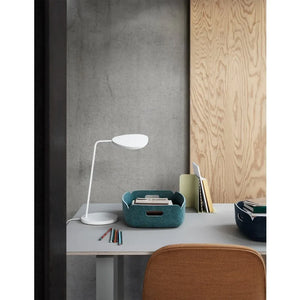 Muuto - Yaprak Masa Lambası