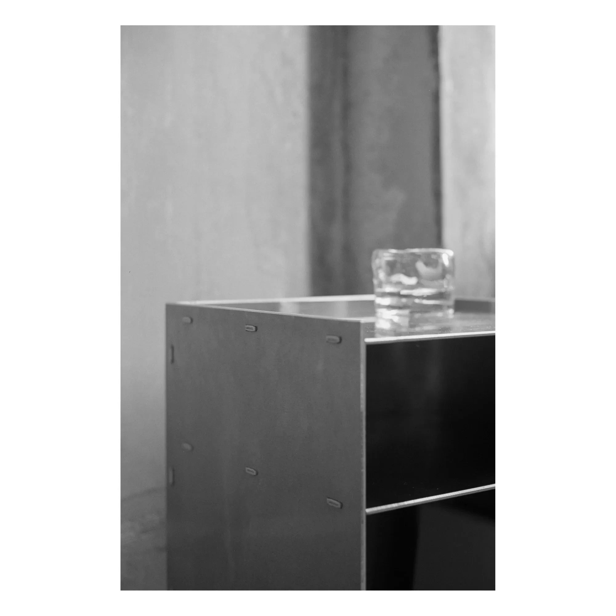 Frama - Rivet Box Alüminyum Yan Sehpa