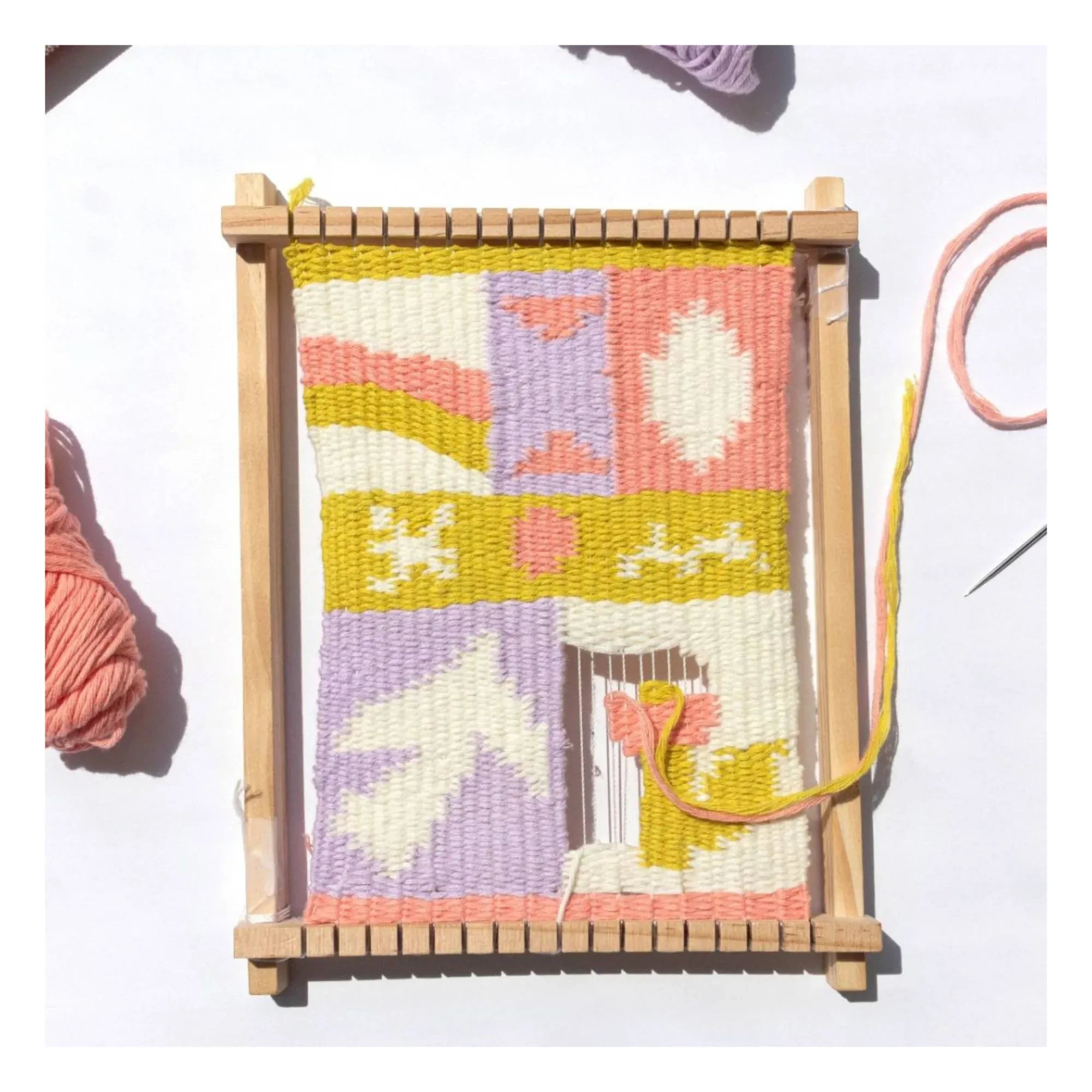 La Petite Épicerie - DIY My Wall Weaving | Poppy Red