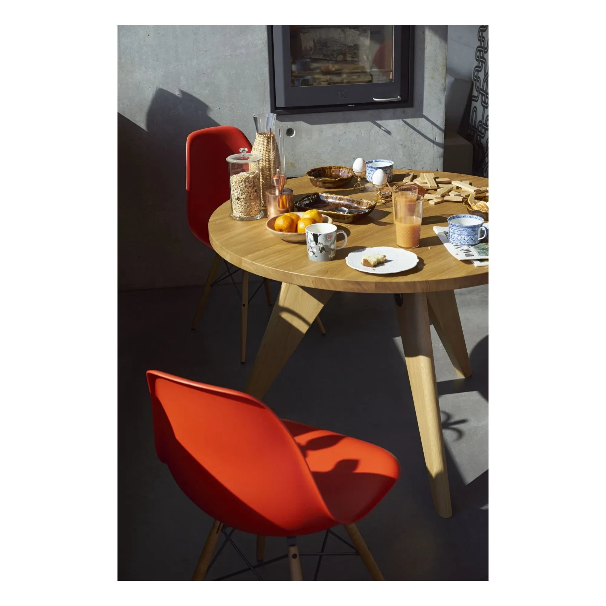 Vitra - DSW plastik sandalye - akçaağaç kaide - Charles & Ray Eames | Haşhaş kırmızısı