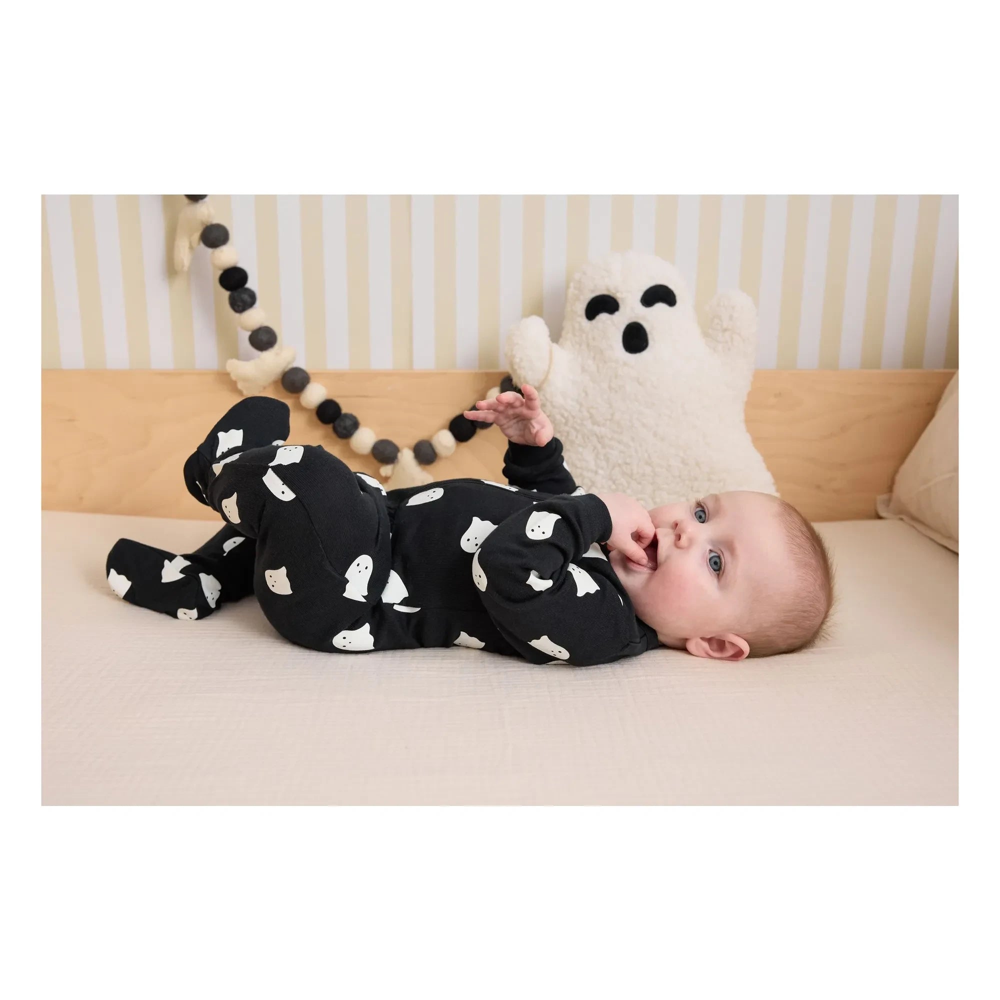 Petit Lem - Bioluminescent Ghost Footed Pajamas | Black