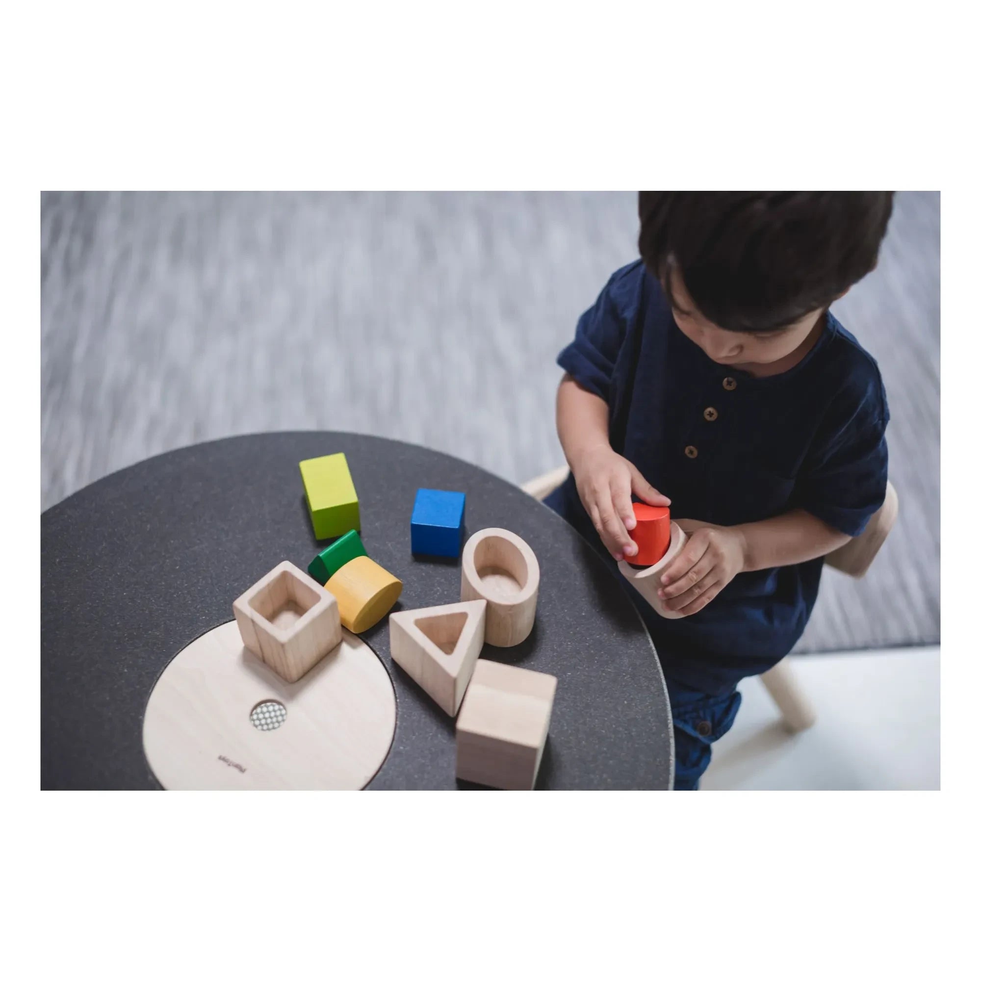 Plan Toys - Birbirine geçen geometrik şekiller
