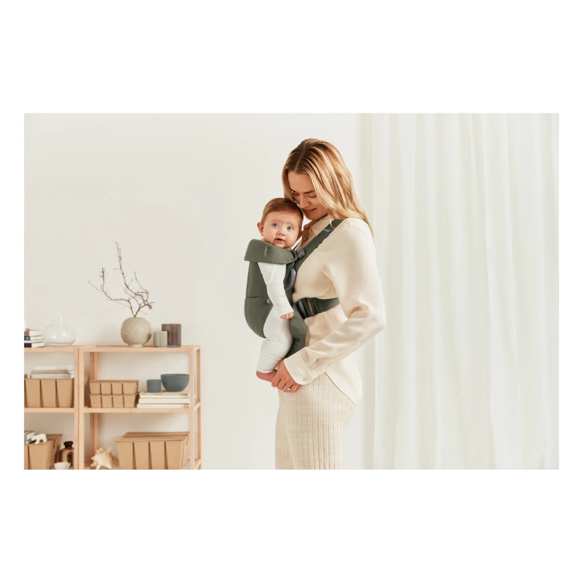 BabyBjörn - Mini Cotton Baby Kangaroo Carrier | Dark Green