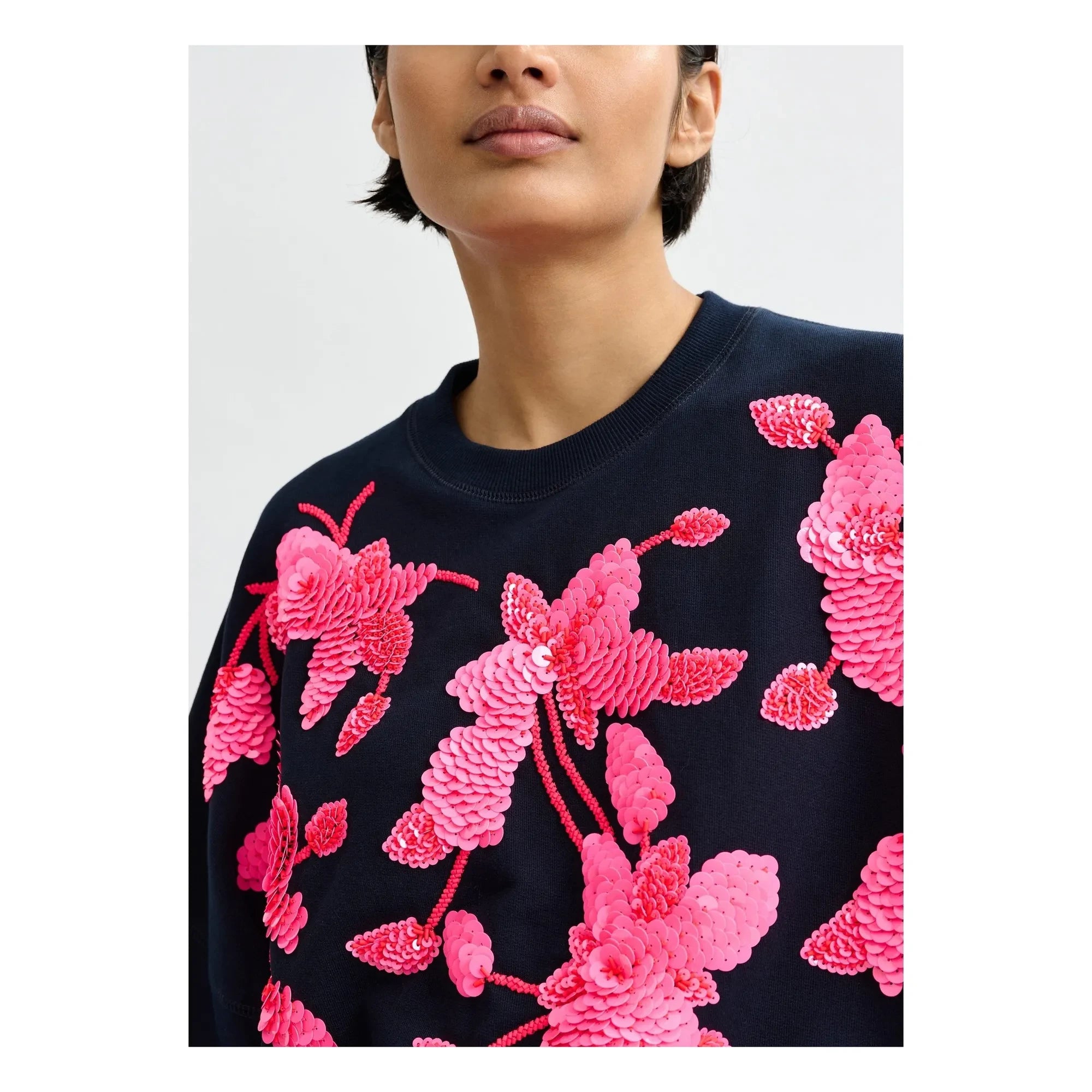 Essentiel Antwerp - Crew Neck Embroidered Sweatshirt | Navy Blue