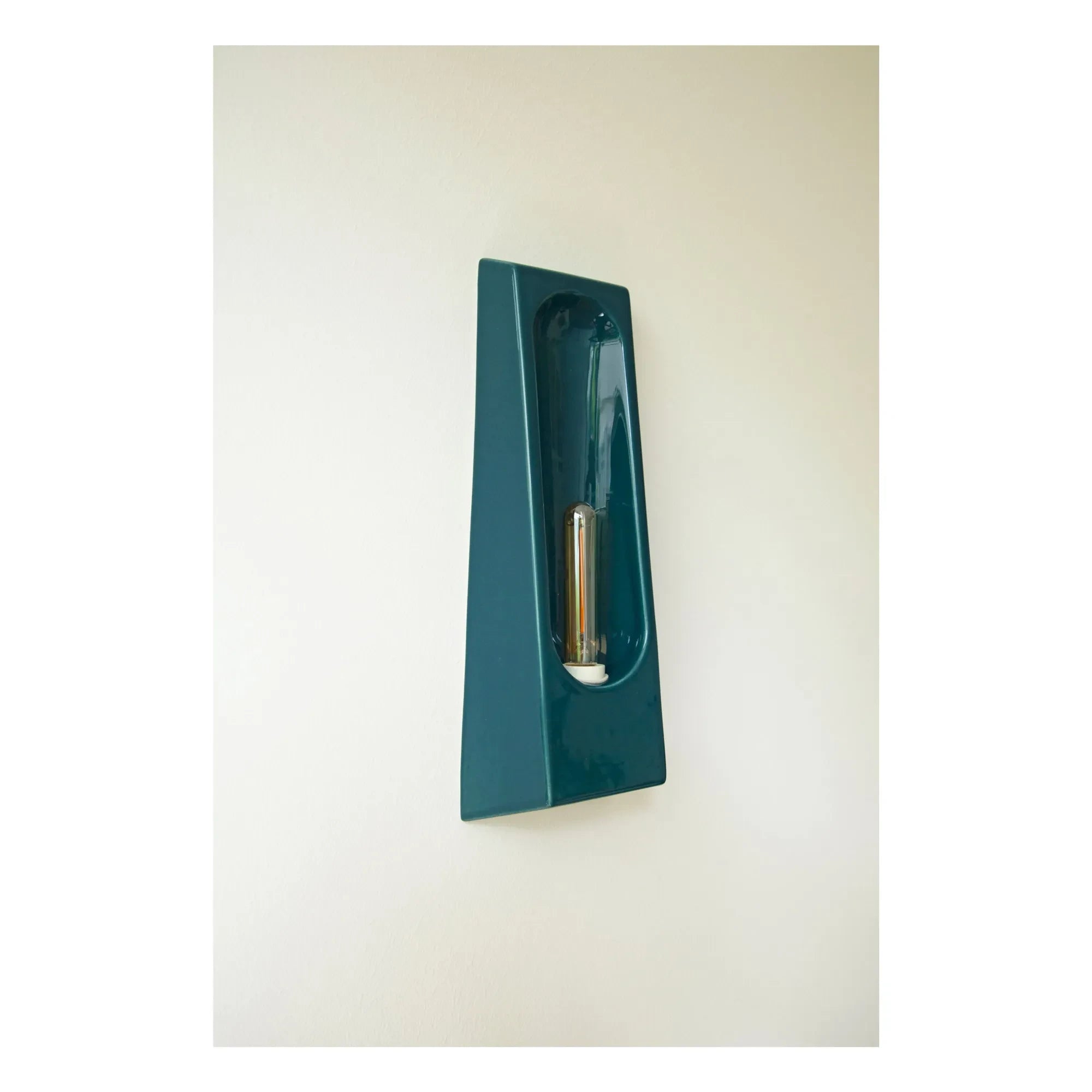 Violaine d'Harcourt - Alcove Wall Lamp | Blue