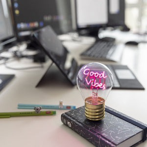 Legami - Dekoratif Lightbulb-Shaped Table Lamp - Good Vibes - Bulb Fiction