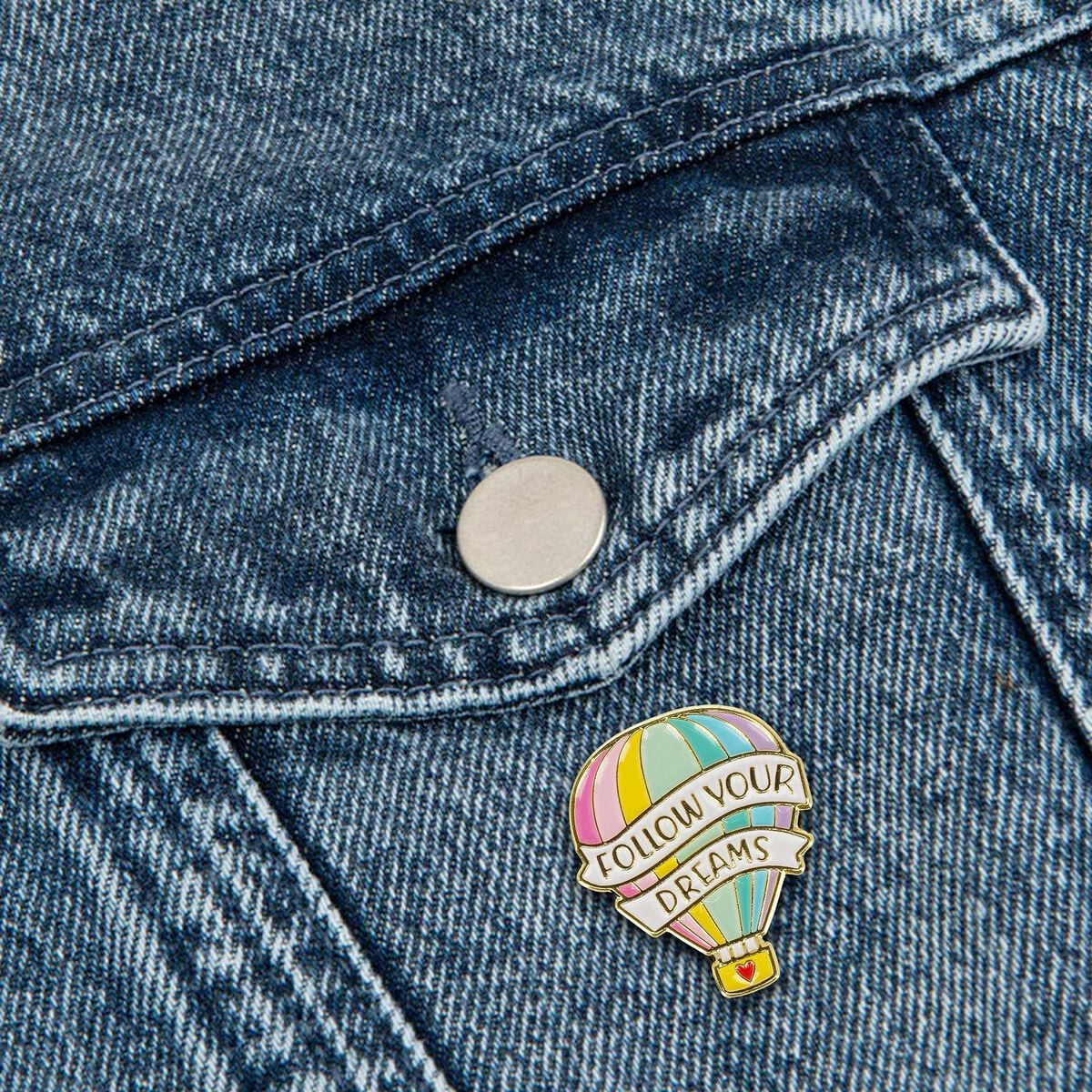 Legami - Hot Air Balloon Enamel Metal Pin - Pin Your Style!