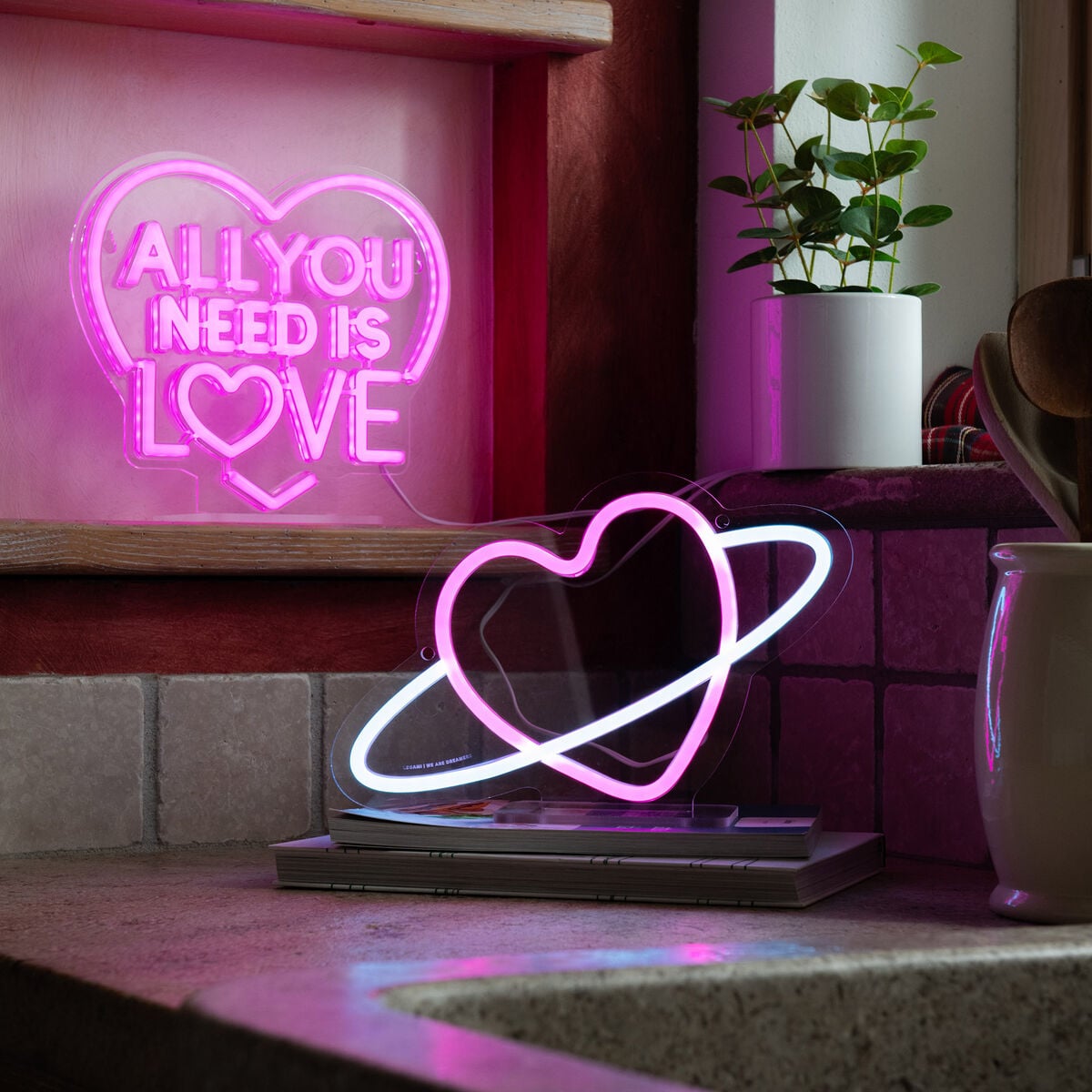 Legami - Neon Effect Led Lamp - All You Need is Love - It's a Sign