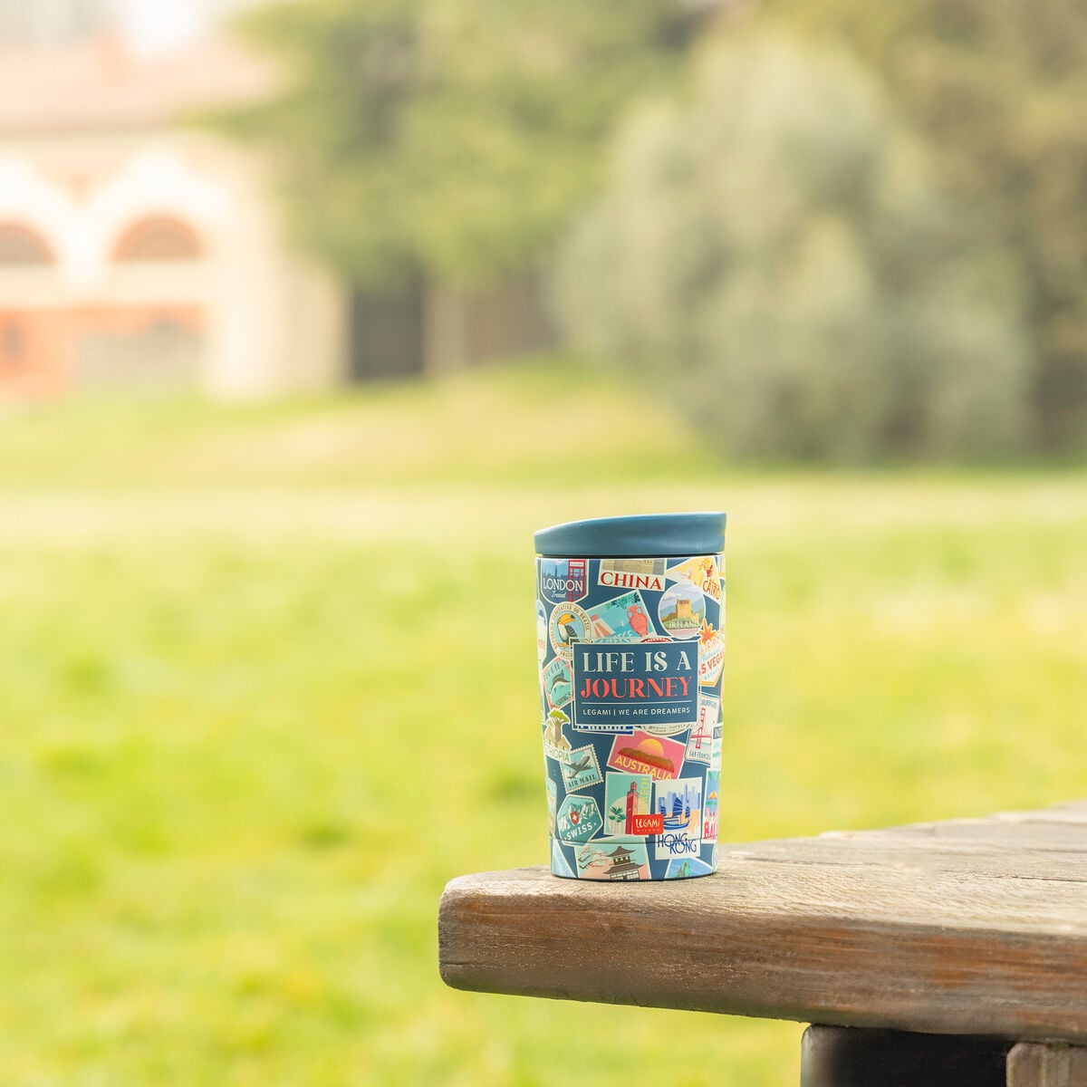 Legami - 275 ml Vakum Tumbler - Seyahat Stickers - Sıcak ve Soğuk