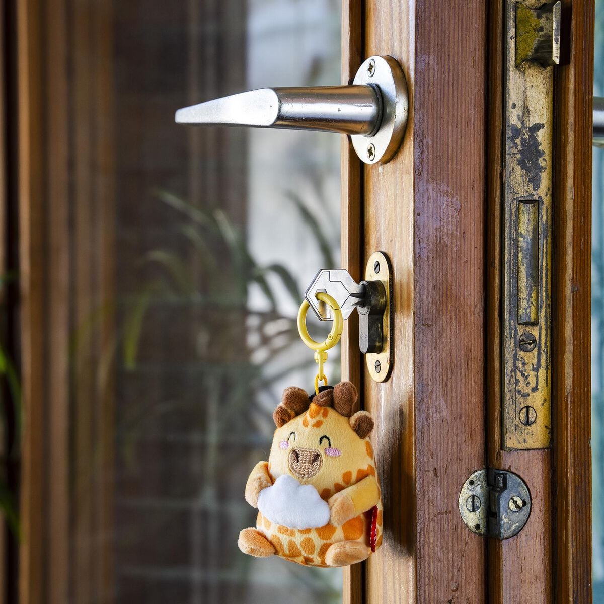 Legami - Giraffe Plush Toy Keychain - Tiny Super Soft!