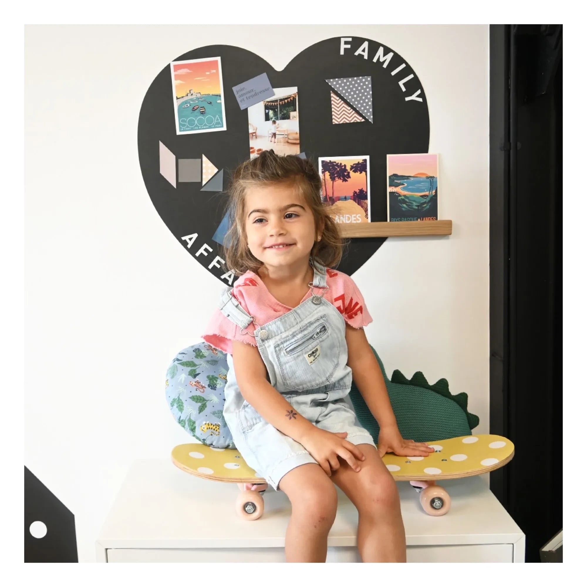 Ferflex - 21 Geometric Shape Magnetic Heart Board