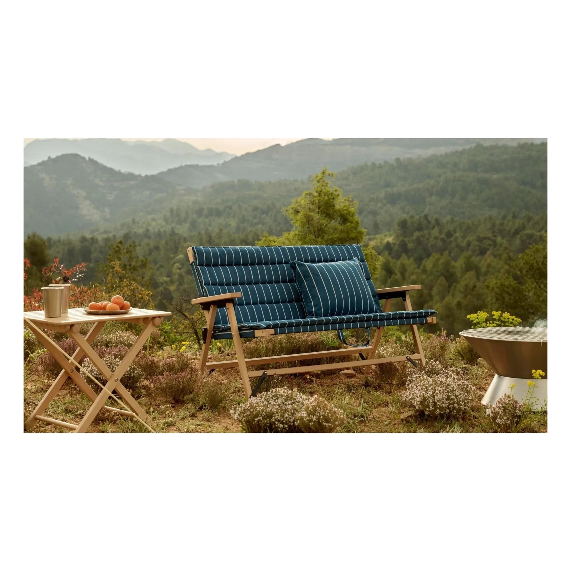 Hay - Outdoor market katlanır bank minderi, Jasper Morrison | Mavi