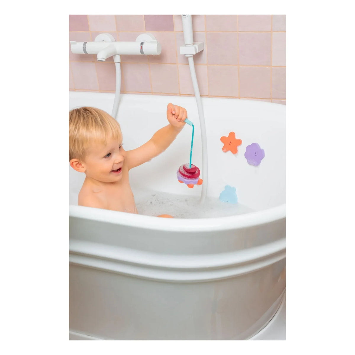 Quut - Bord de Mer bathroom fishing game | Burgundy