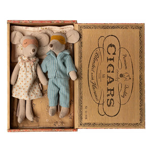 Maileg - Mom and Dad Mouse in Smoked Wooden Box