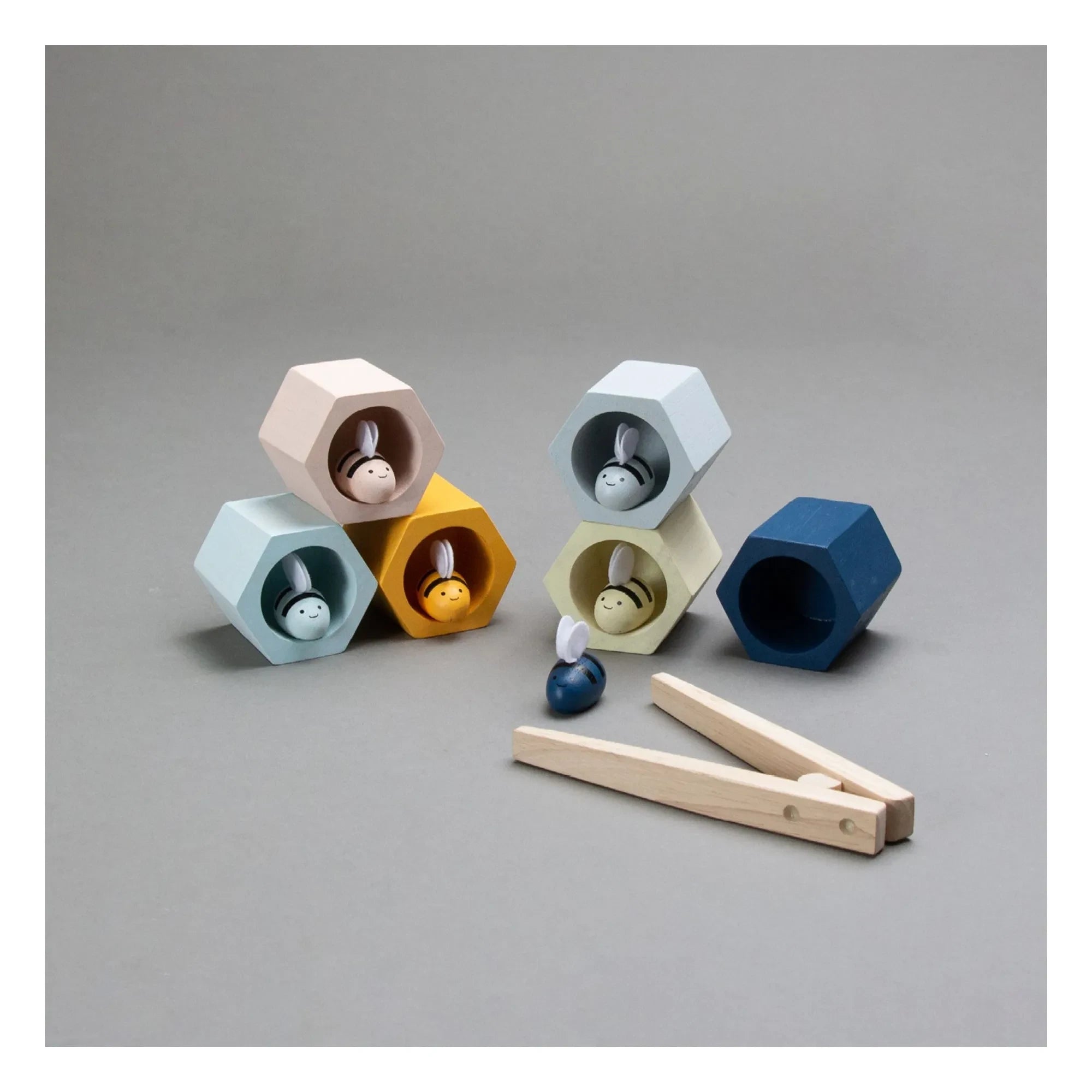Plan Toys - Honeycomb Peg Set