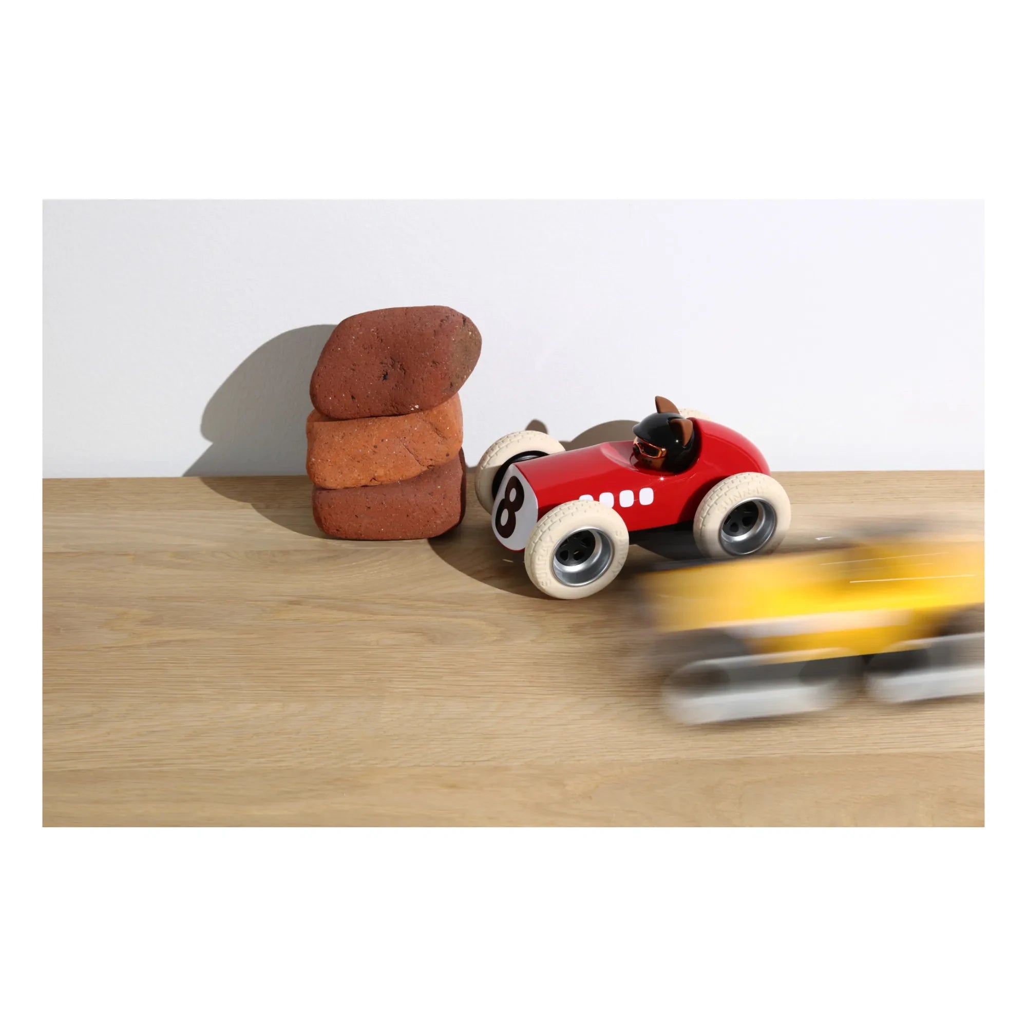 Playforever - Egg Karlos car | Red