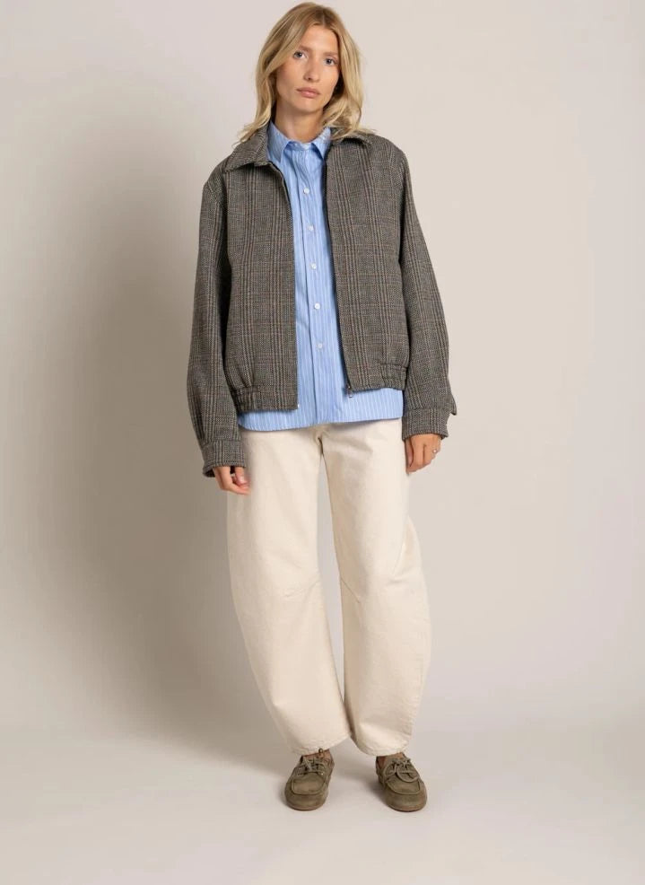 Smallable Woman - Jean Barrel London | Ekru