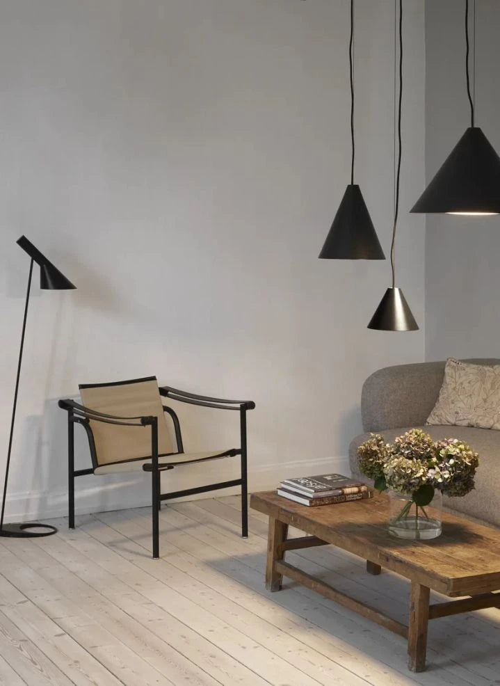 Louis Poulsen - AJ Floor Lamp, Louis Poulsen | Black
