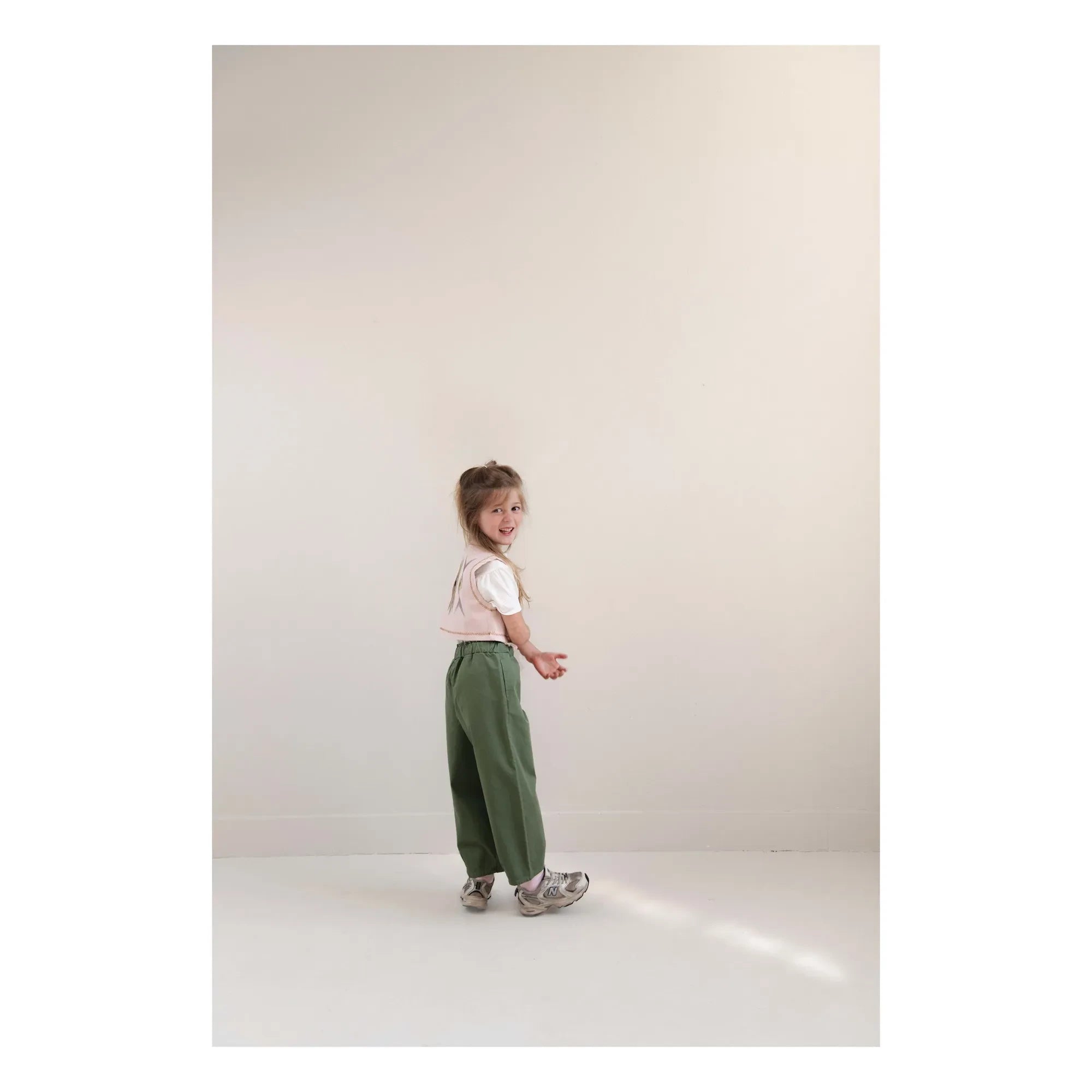 Jenest - Lily Embroidered Sleeveless Cardigan Organic Cotton | Lychee Pink