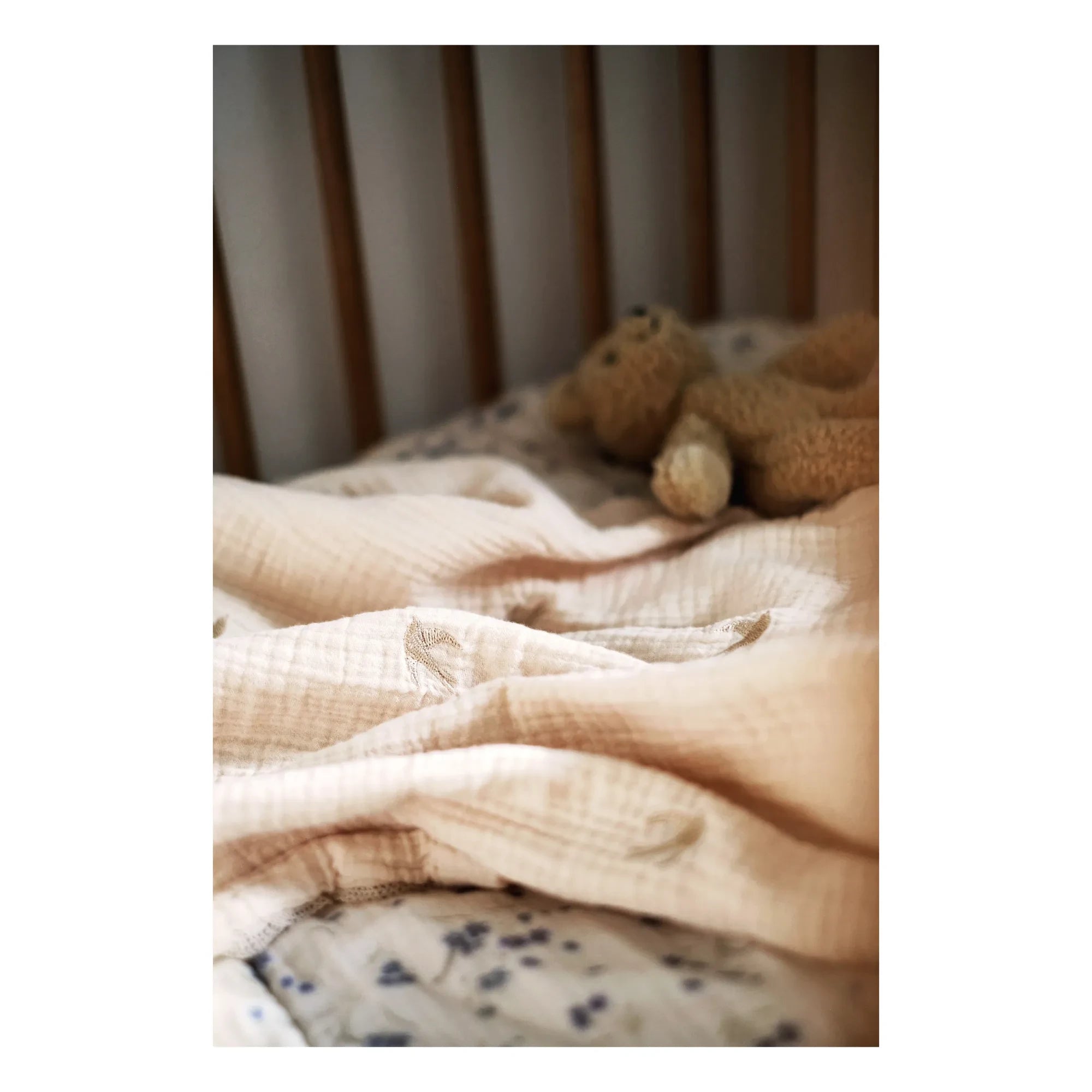Gentil Coquelicot - Embroidered Swallow Cotton Muslin Blanket