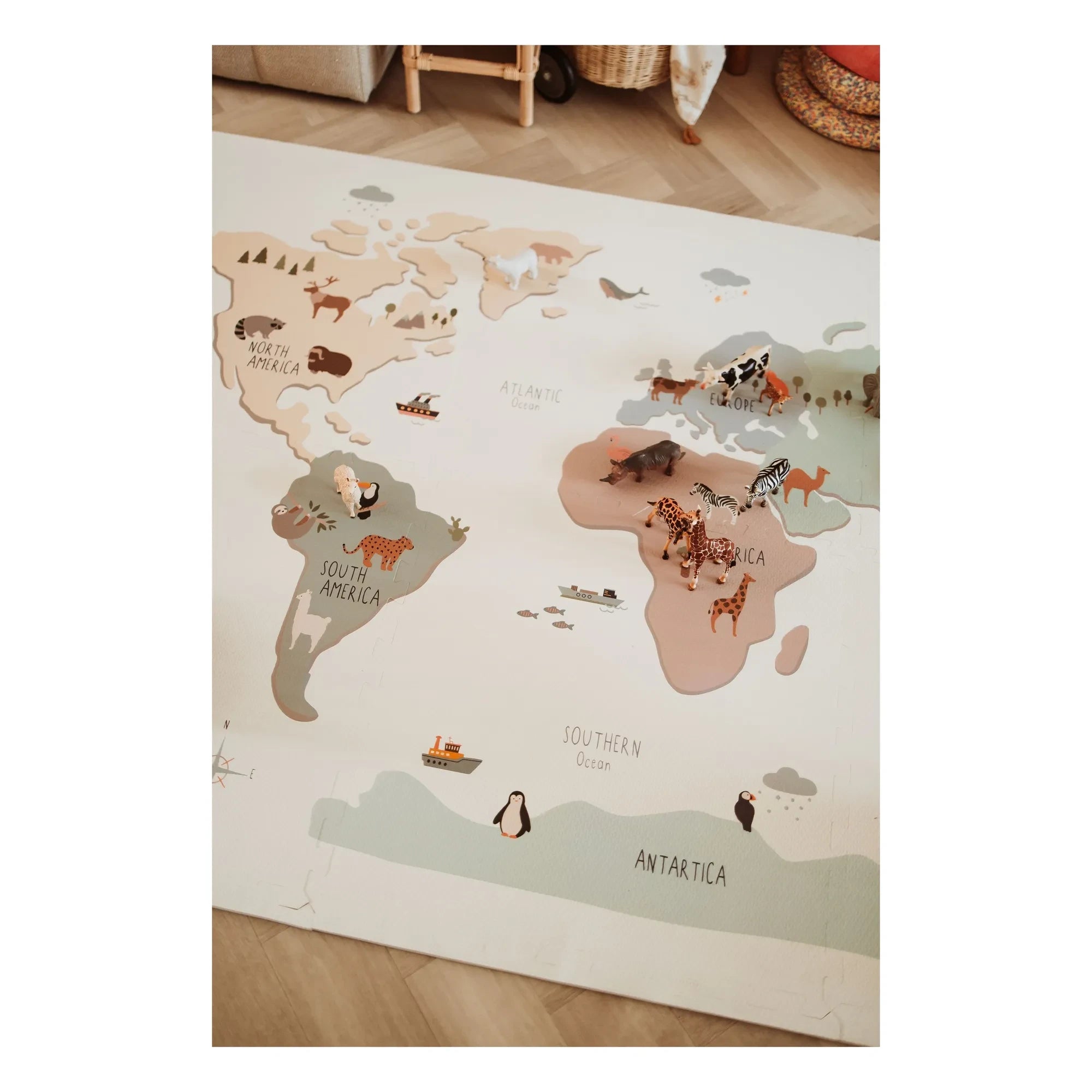 Play and Go - Tiloo Modular Play Mat - World Map