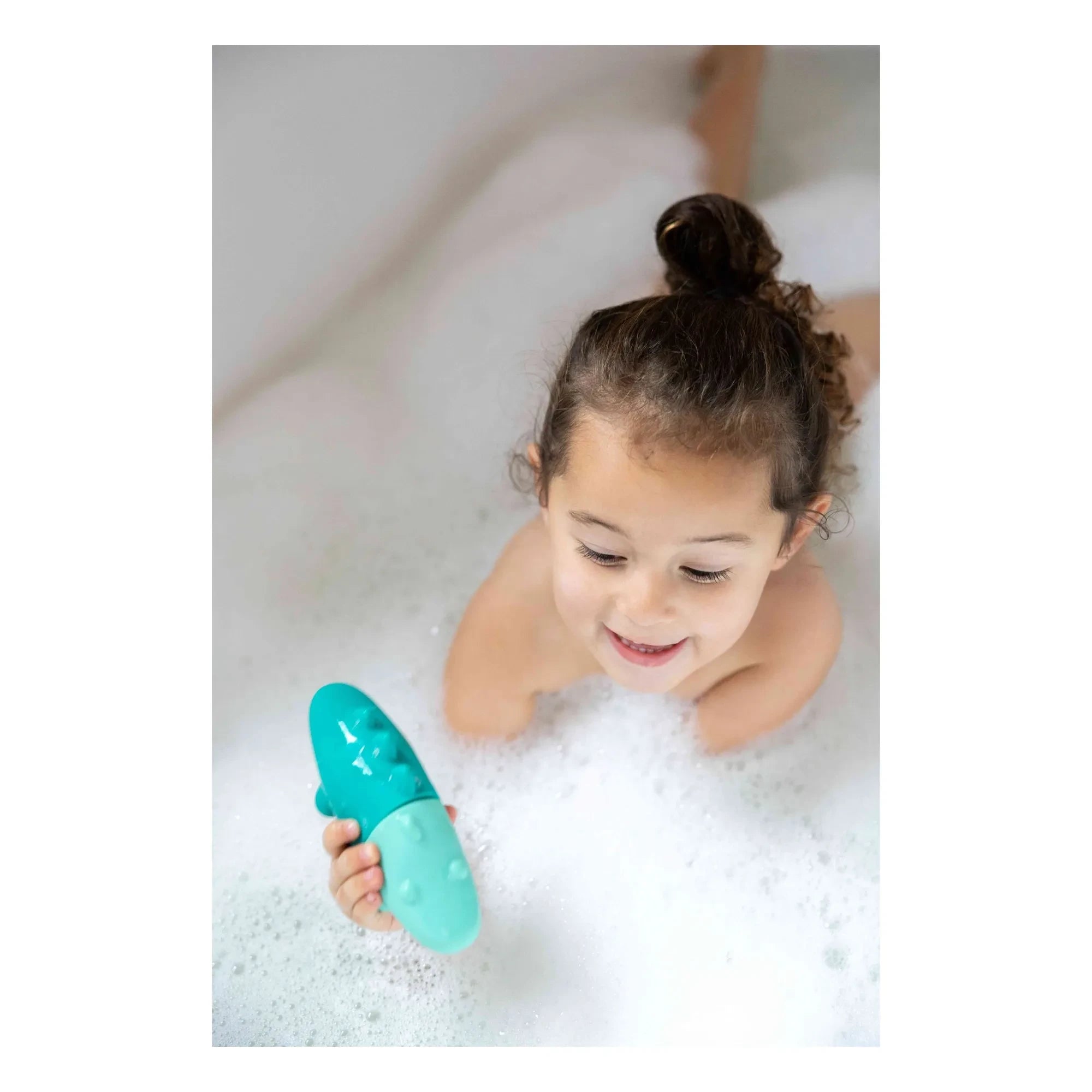 Quut - Squeezi Croco bath toy | Green