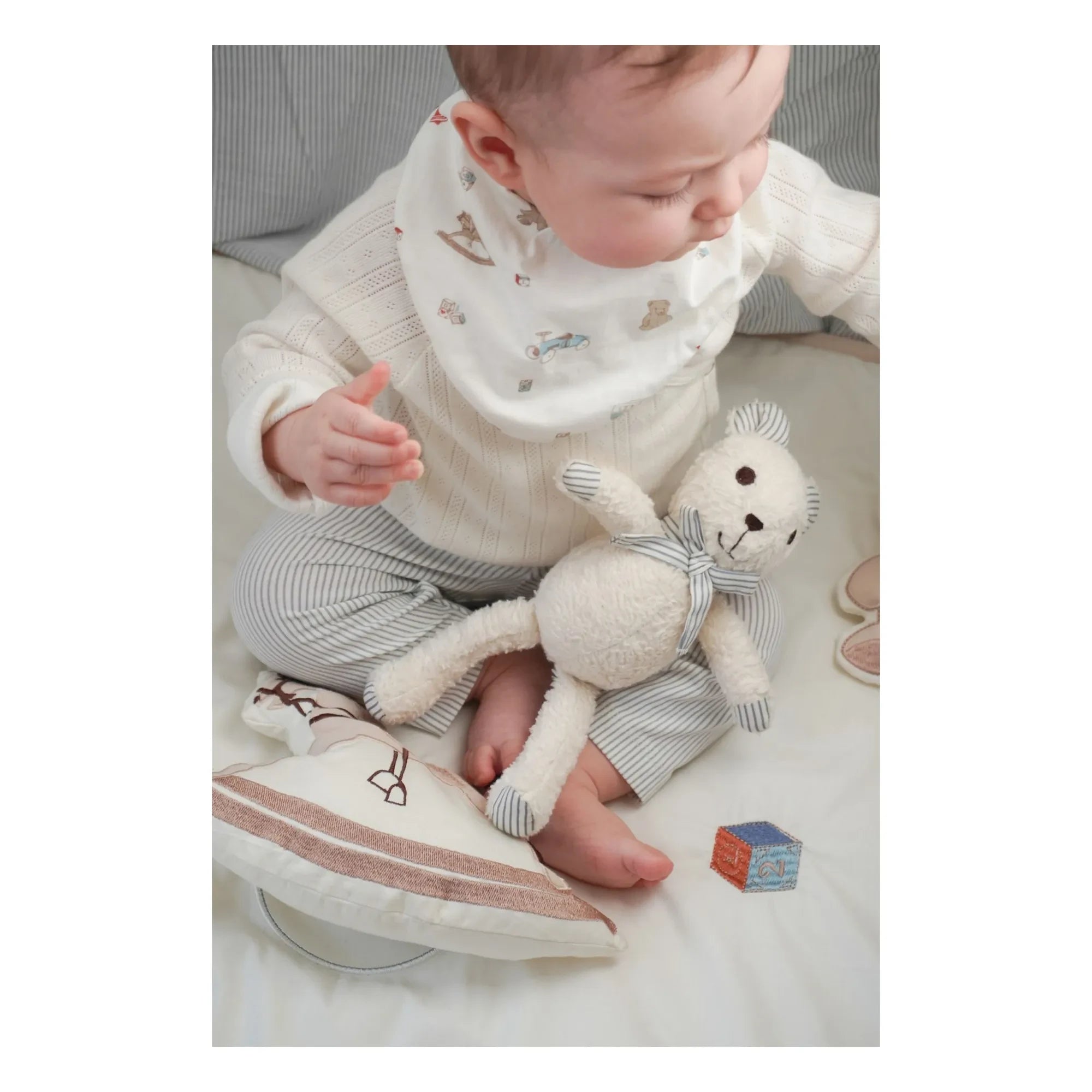 Glass Glass - Vintage Toys play mat | Beige