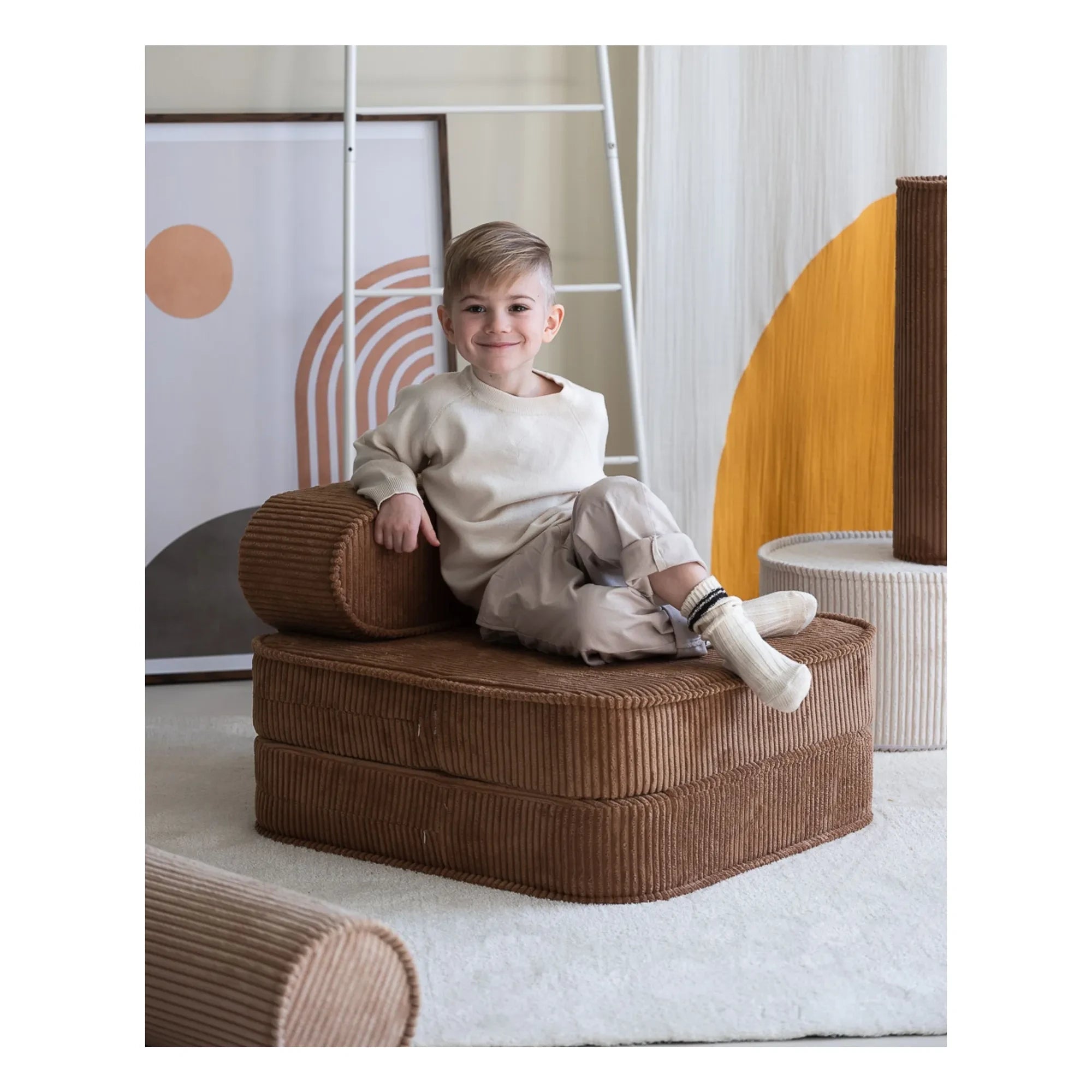 Wigiwama - Velvet-finished mantel seat | Brown