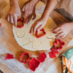 Legami - 5-Piece Set Cookie Cutters with Stamps - Cookie Time!