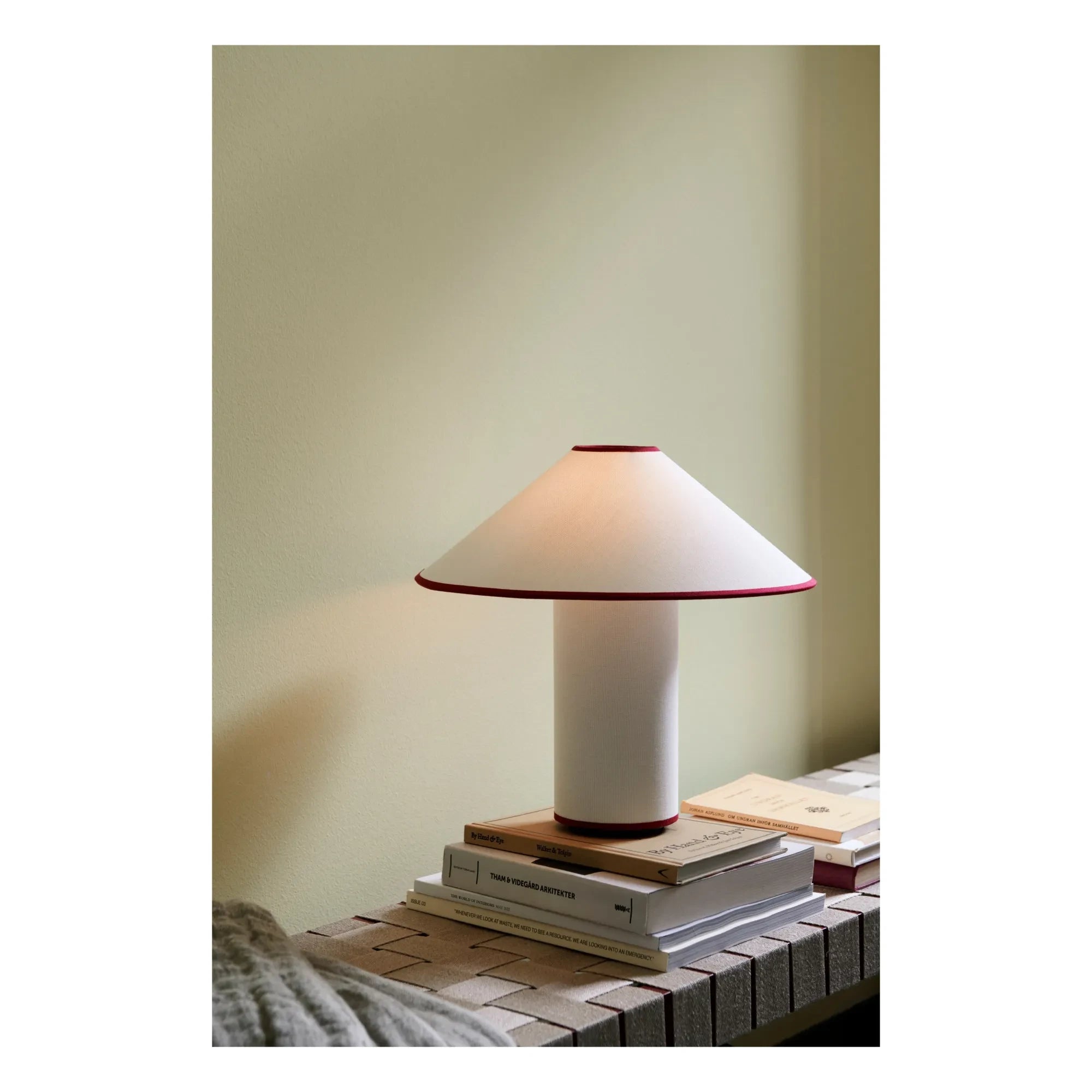 & Tradition - Colette ATD6 Table Lamp | Burgundy