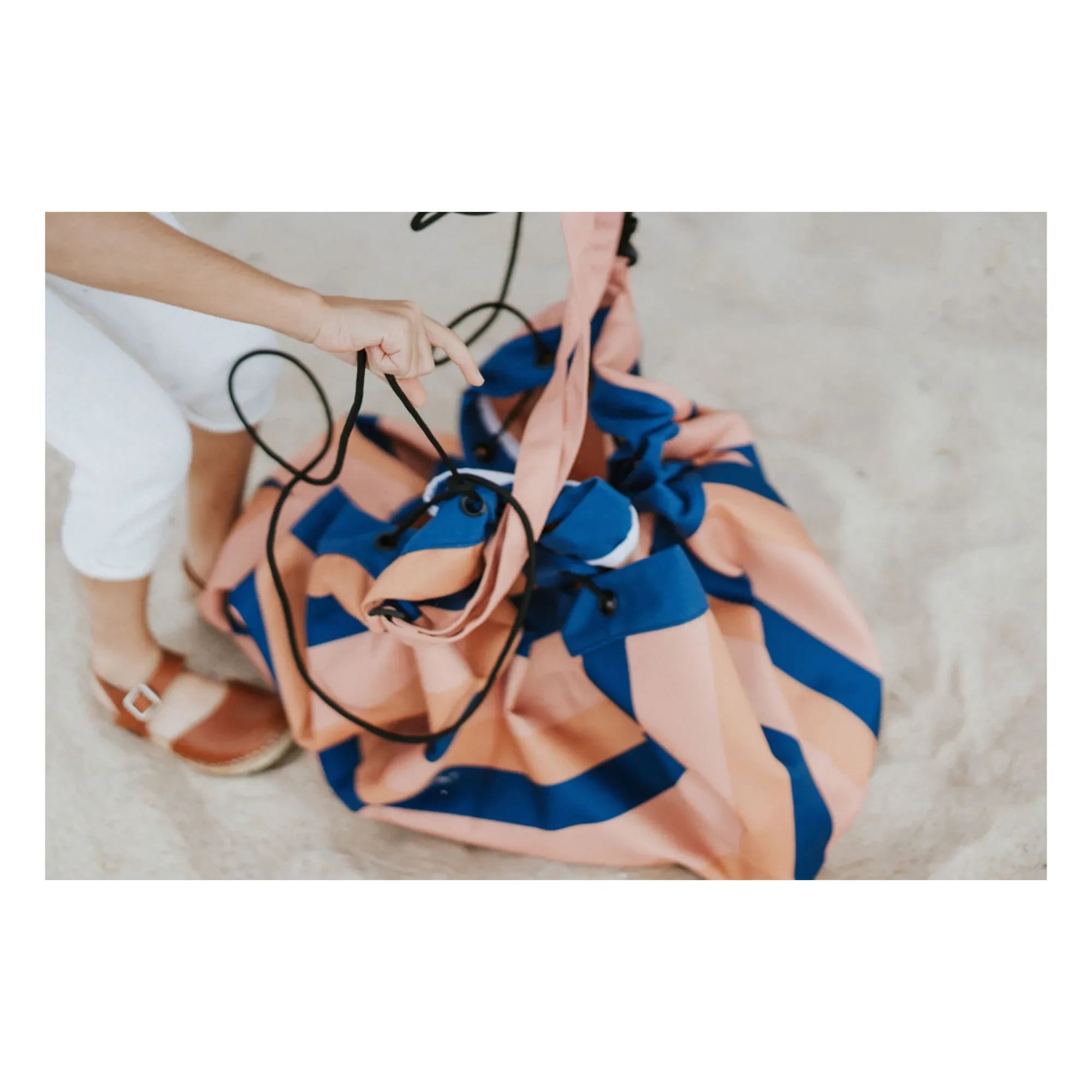 Play and Go - Noomad outdoor bag / mat - Mocha stripes