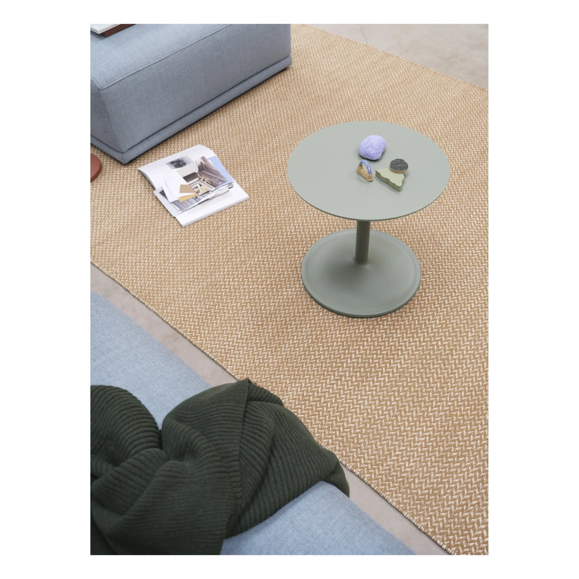Muuto - Soft Side Table | Green clay