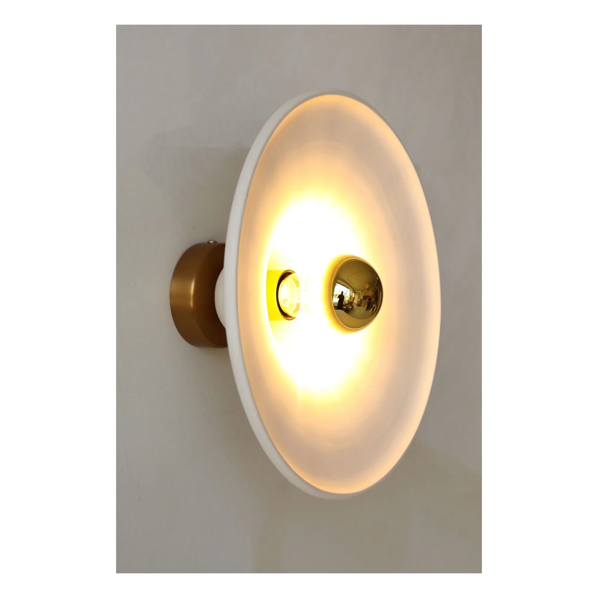Masamé - Gigaro raw ceramic wall lamp | Warm White