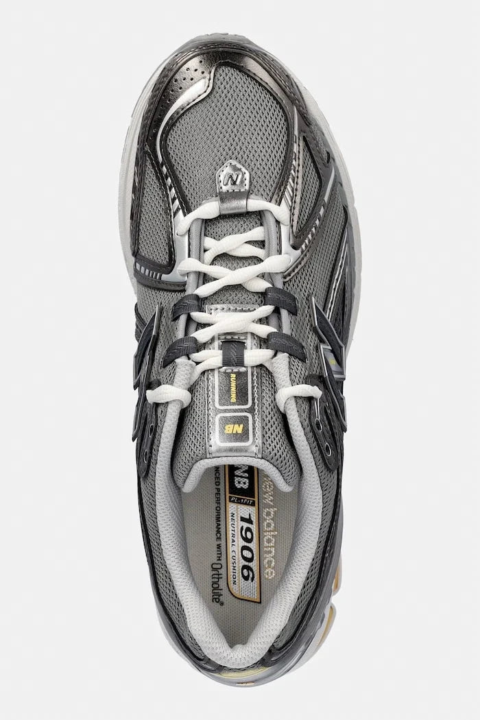 New Balance 1906 Sneakers