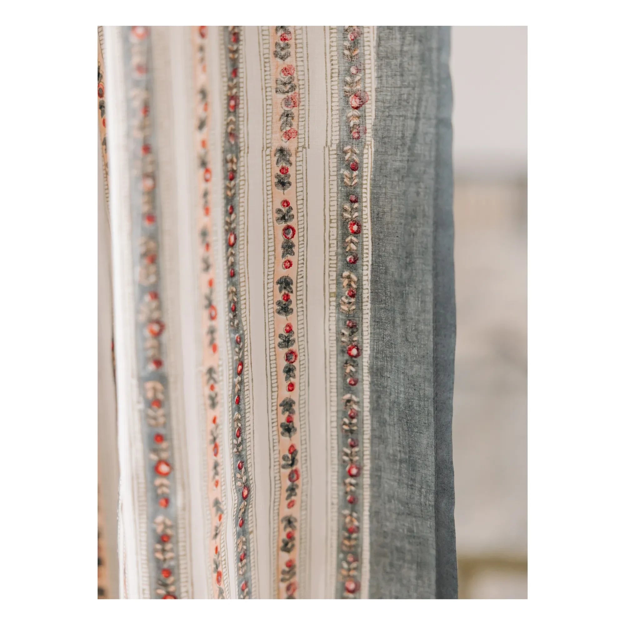Le Monde Sauvage - Mauka Curtain | Blue