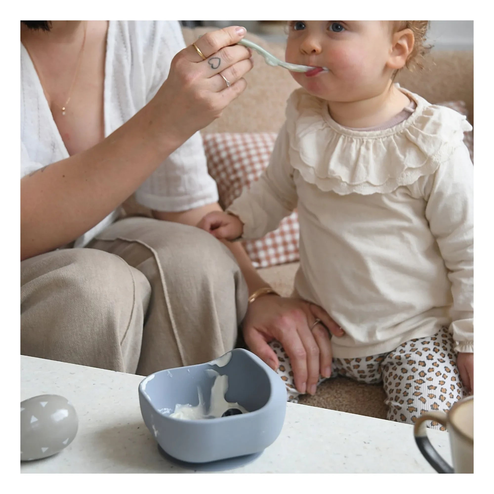 Béaba - Vacuum Silicone Bowl | Gray Pebble