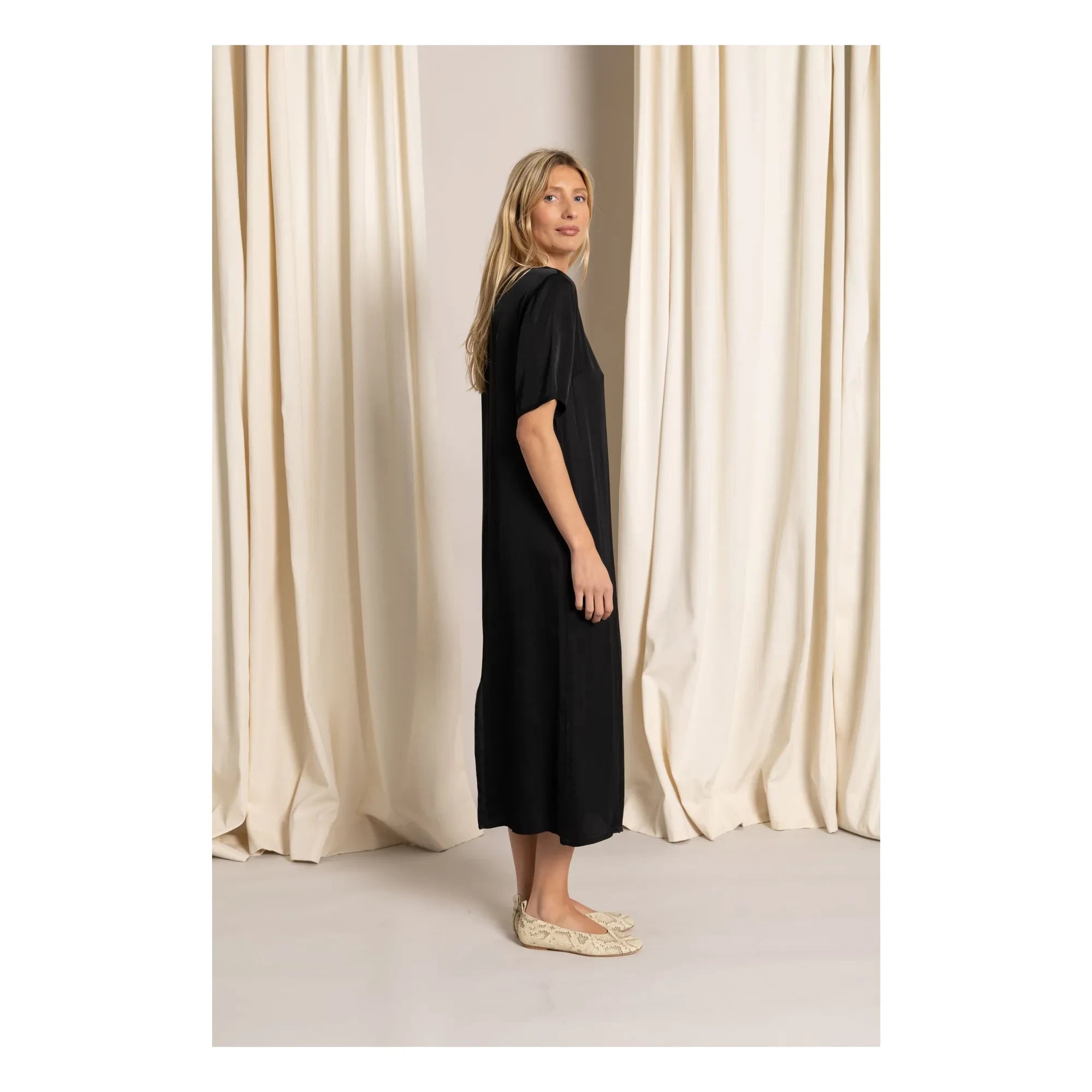 Smallable Woman - Edith T-Shirt Dress | Black