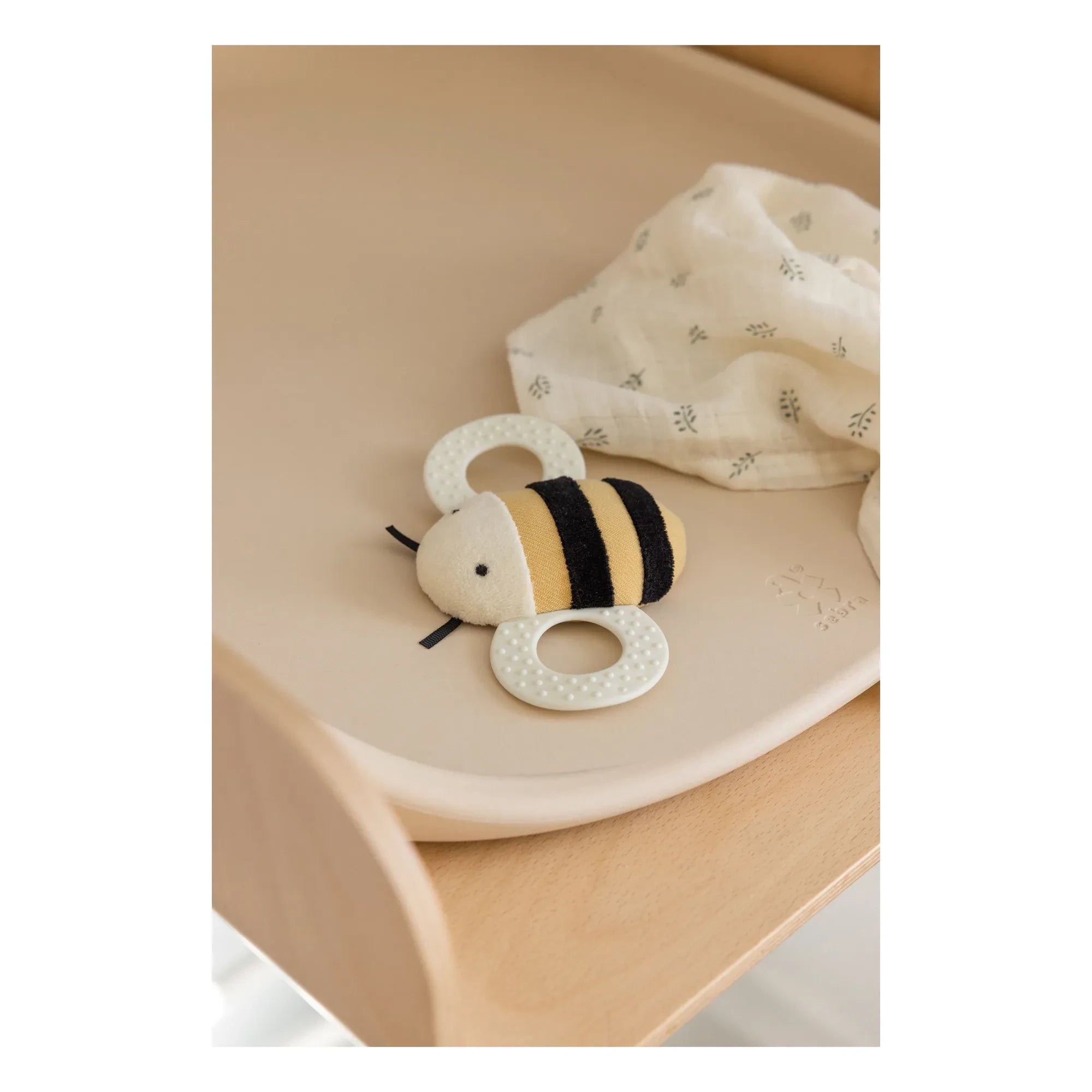 Sebra - Billy Bee Rattle | Yellow