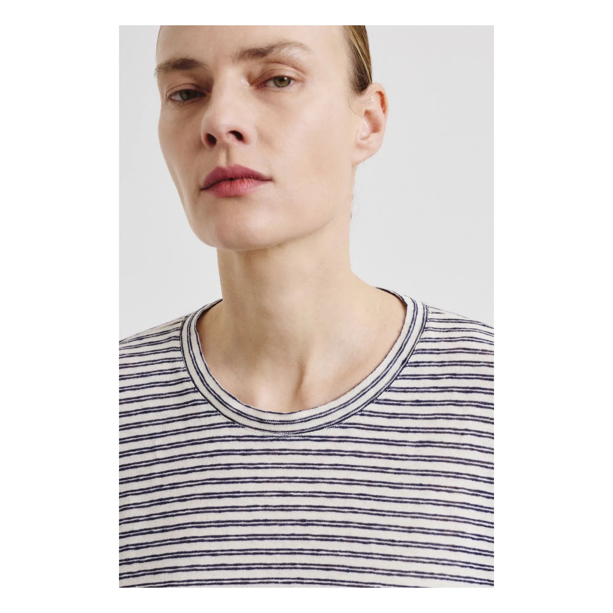 Pomandère - Cotton and Linen Jarse Striped T-Shirt | Night Blue