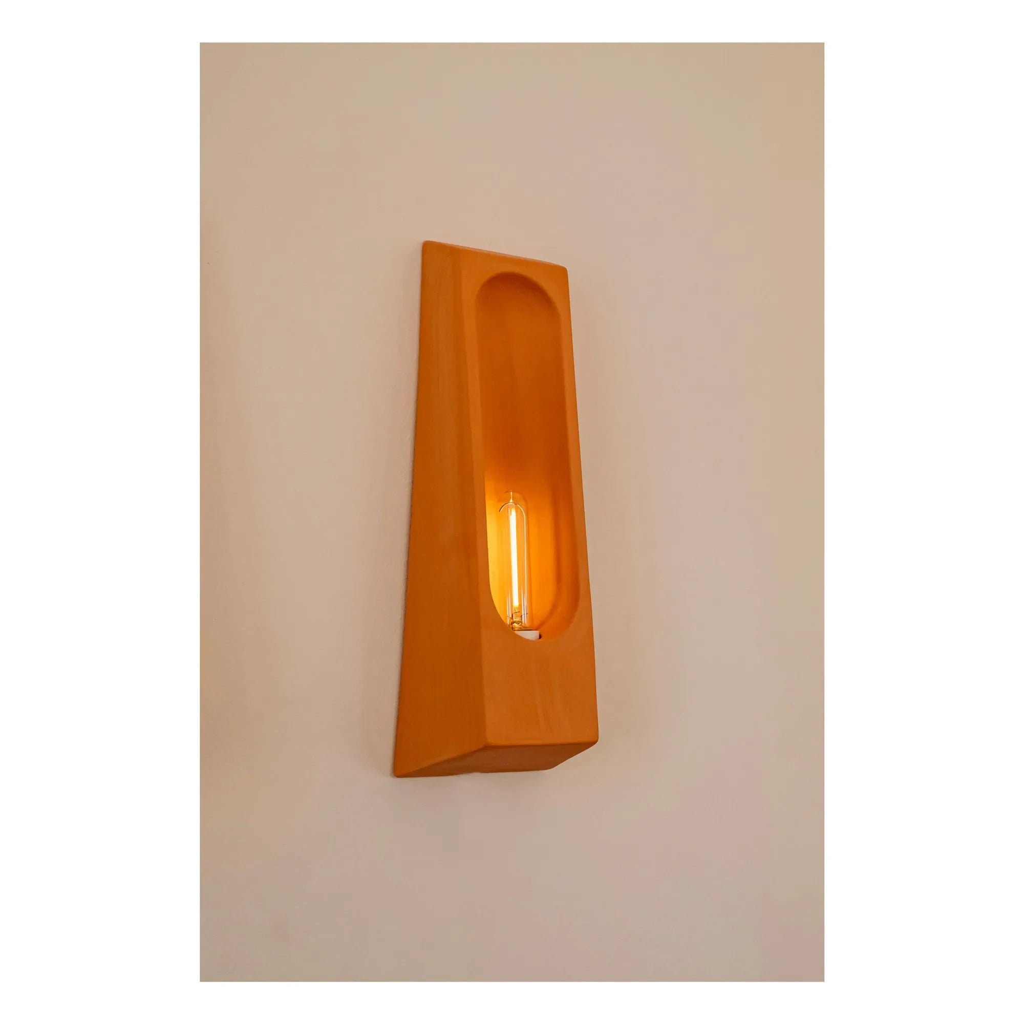 Violaine d'Harcourt - Alcove wall sconce | Terra