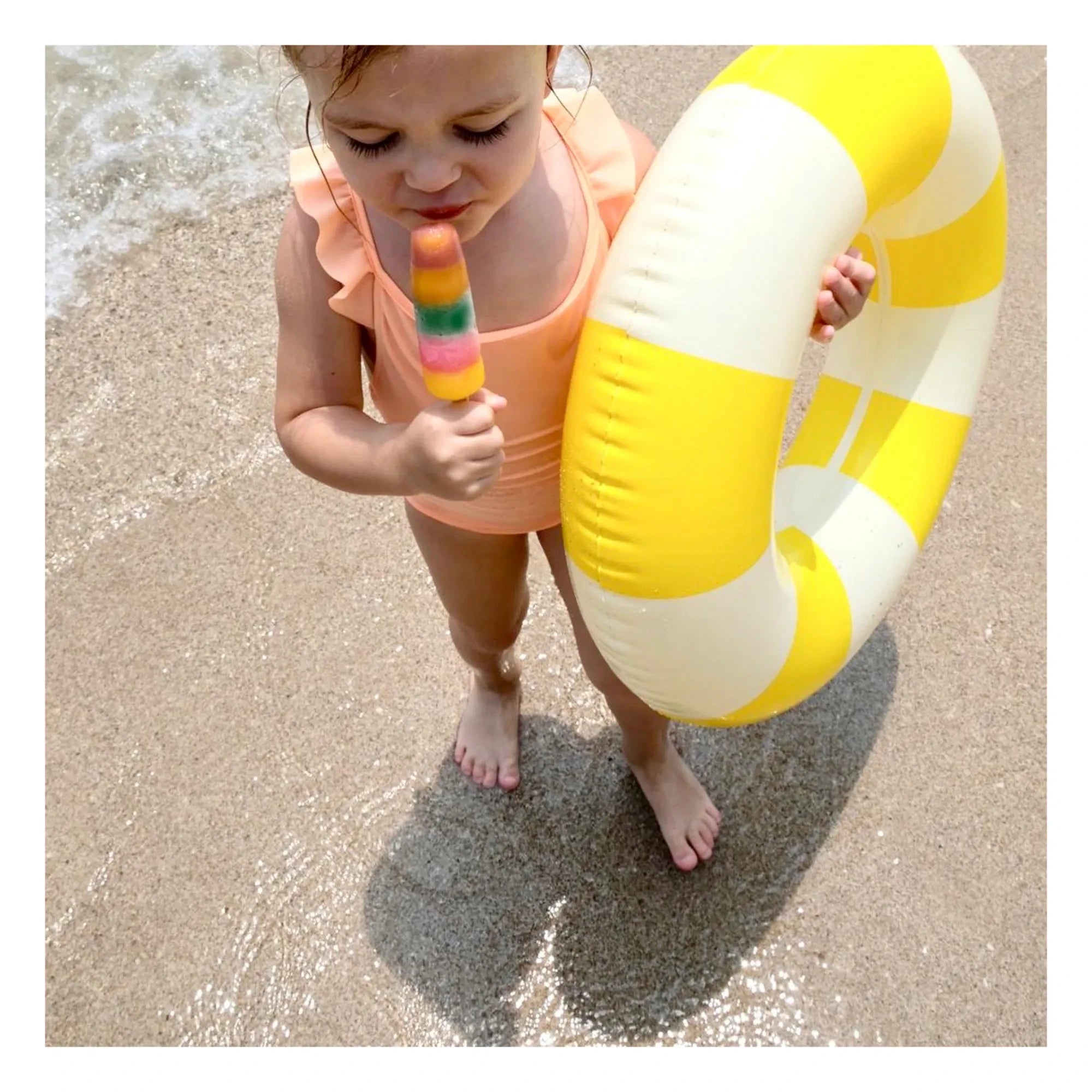 Petites Pommes - Anna Inflatable Bagel | Lemon Yellow