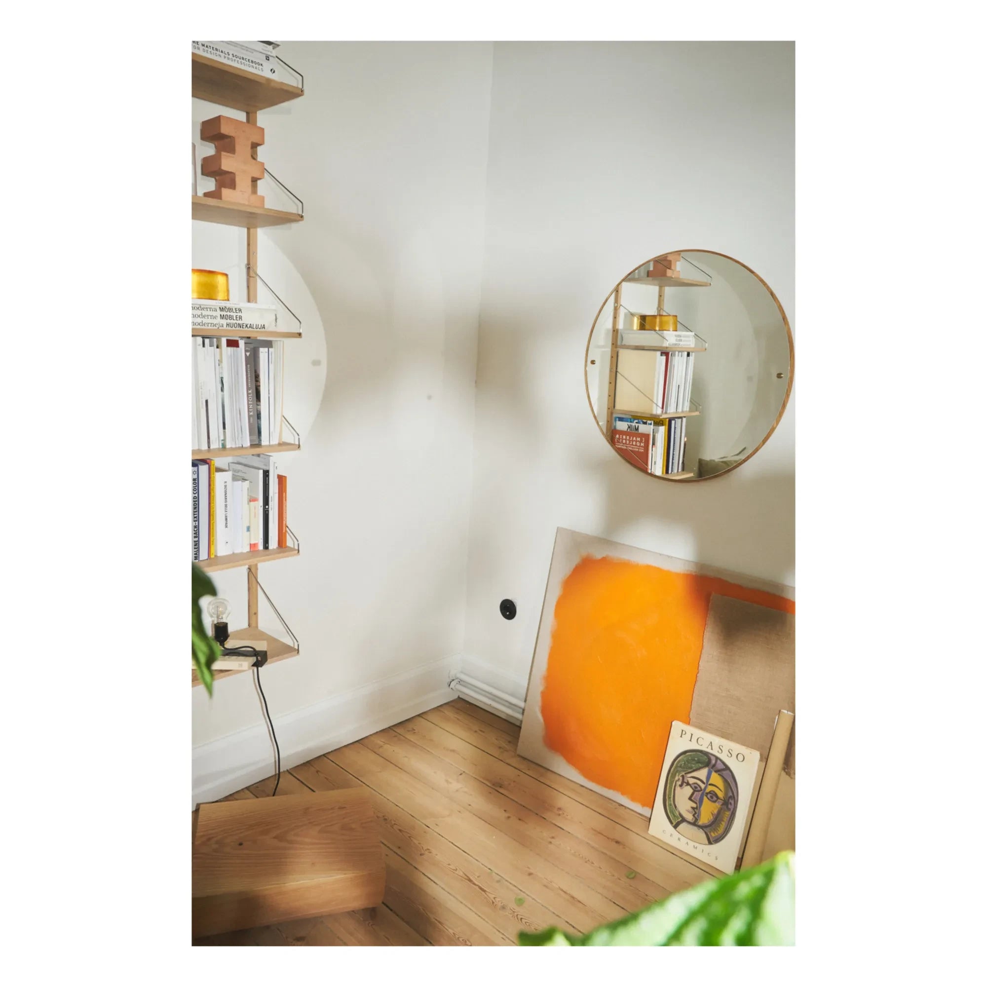 Frama - Round CM1 Wooden Mirror | Oak