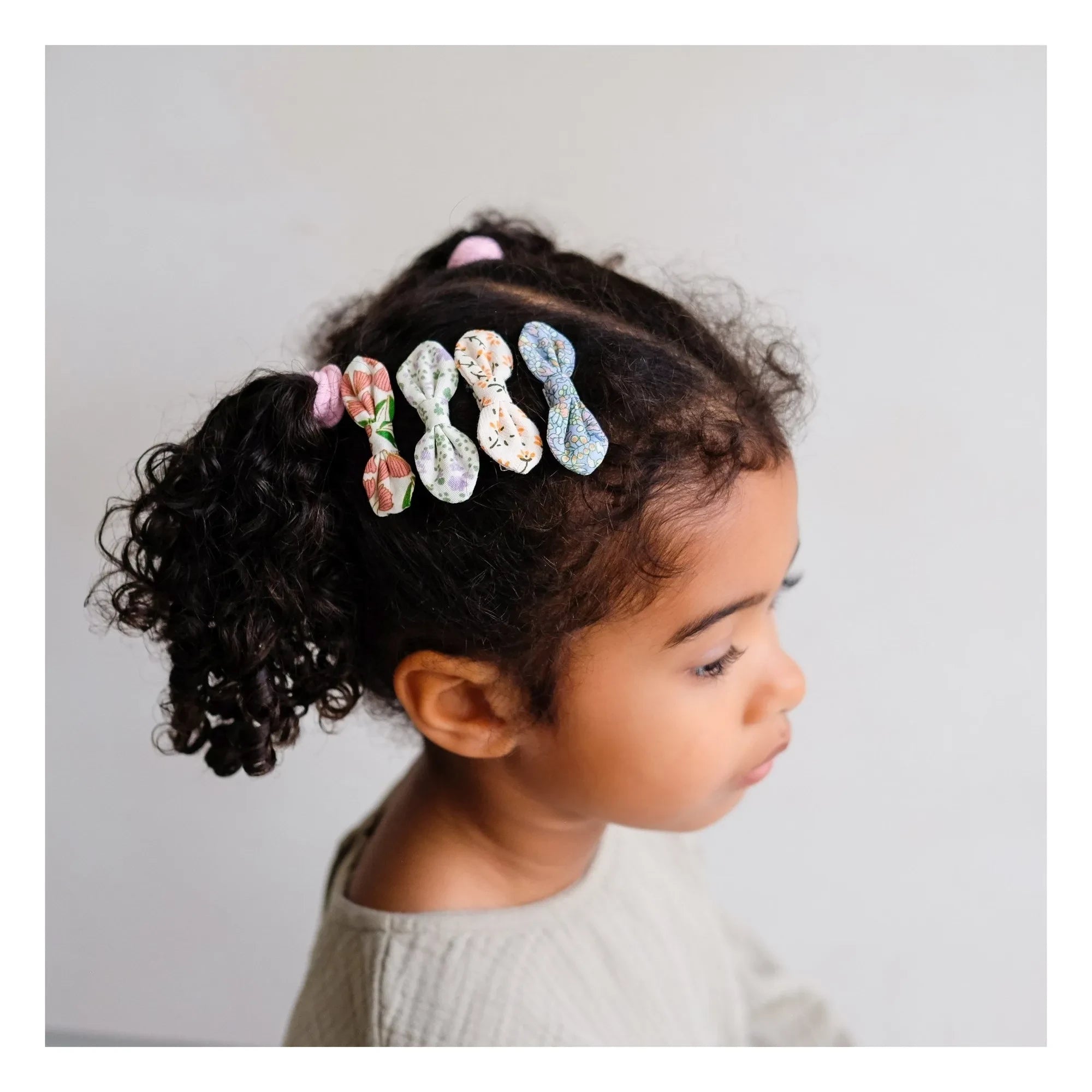 Mimi & Lula - 4 Floral Pattern Bow Hair Clip Set | Ivory